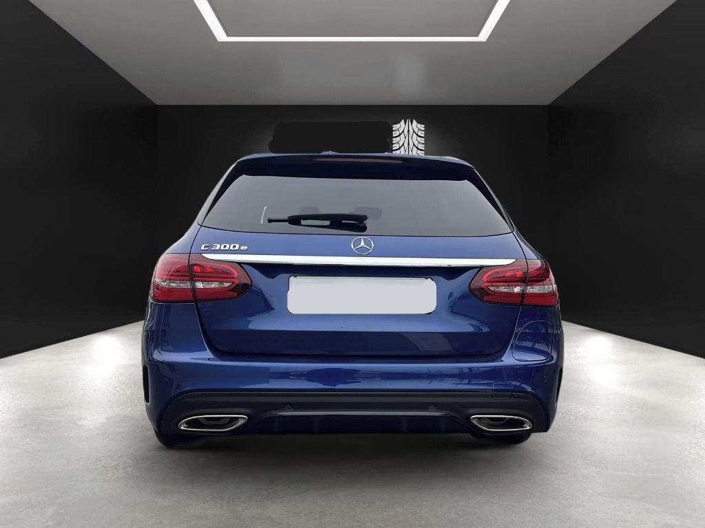 Mercedes-Benz Třídy C, 300 T e AMG Night Edition*Navi - fotka 6
