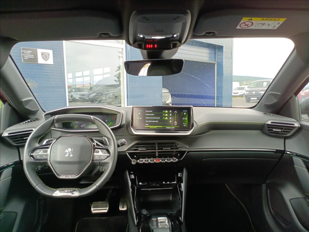 Peugeot 208, GT PureTech 130k EAT8 - fotka 2