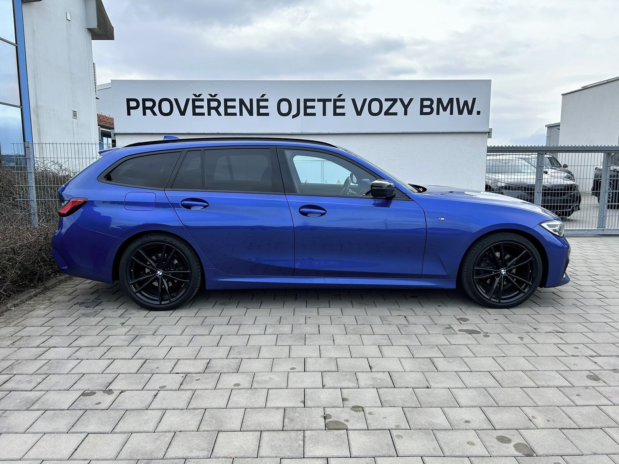 BMW Řada 3, BMW 320dxDrive,Mpaket,HUD,H&K - fotka 3