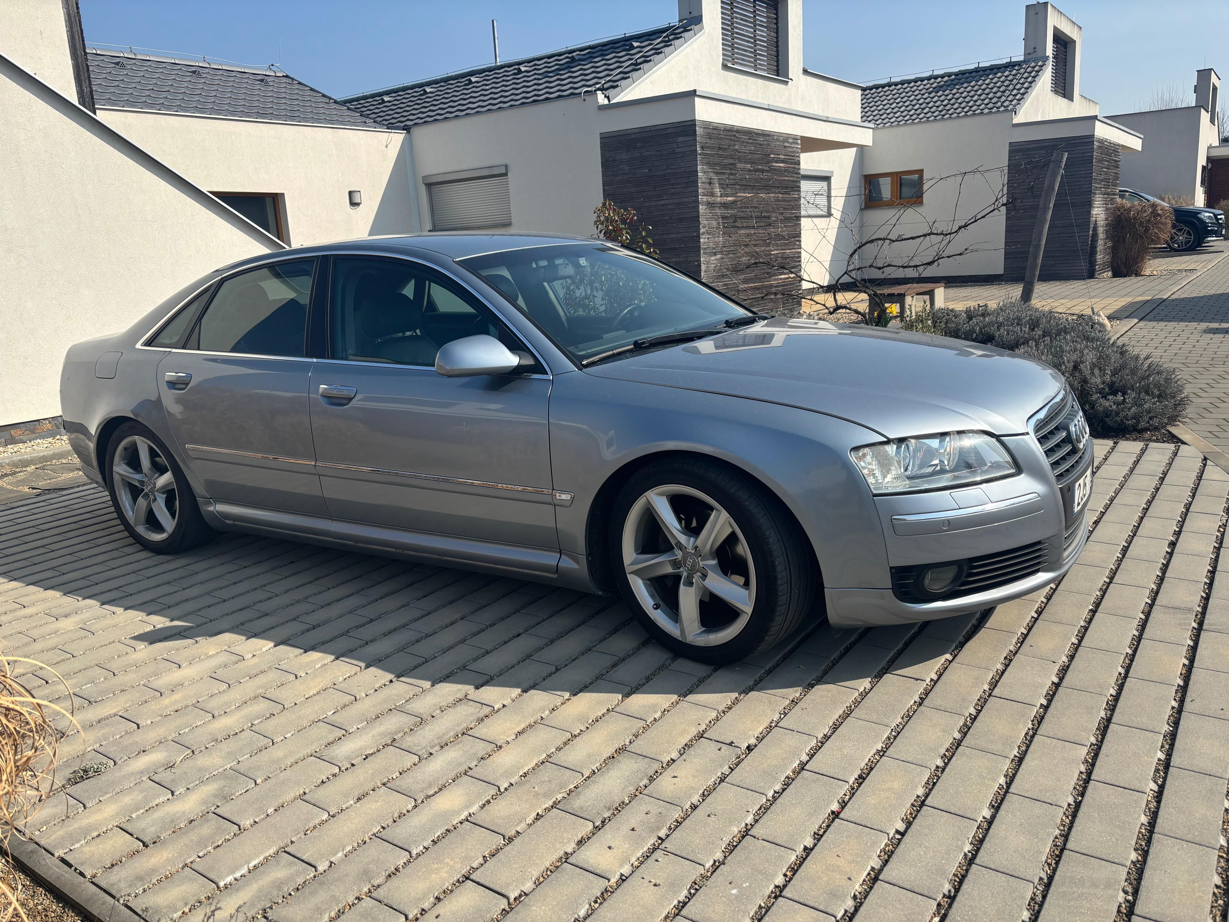 Audi A8, 3.0TDI, 4x4,alcantra - fotka 3