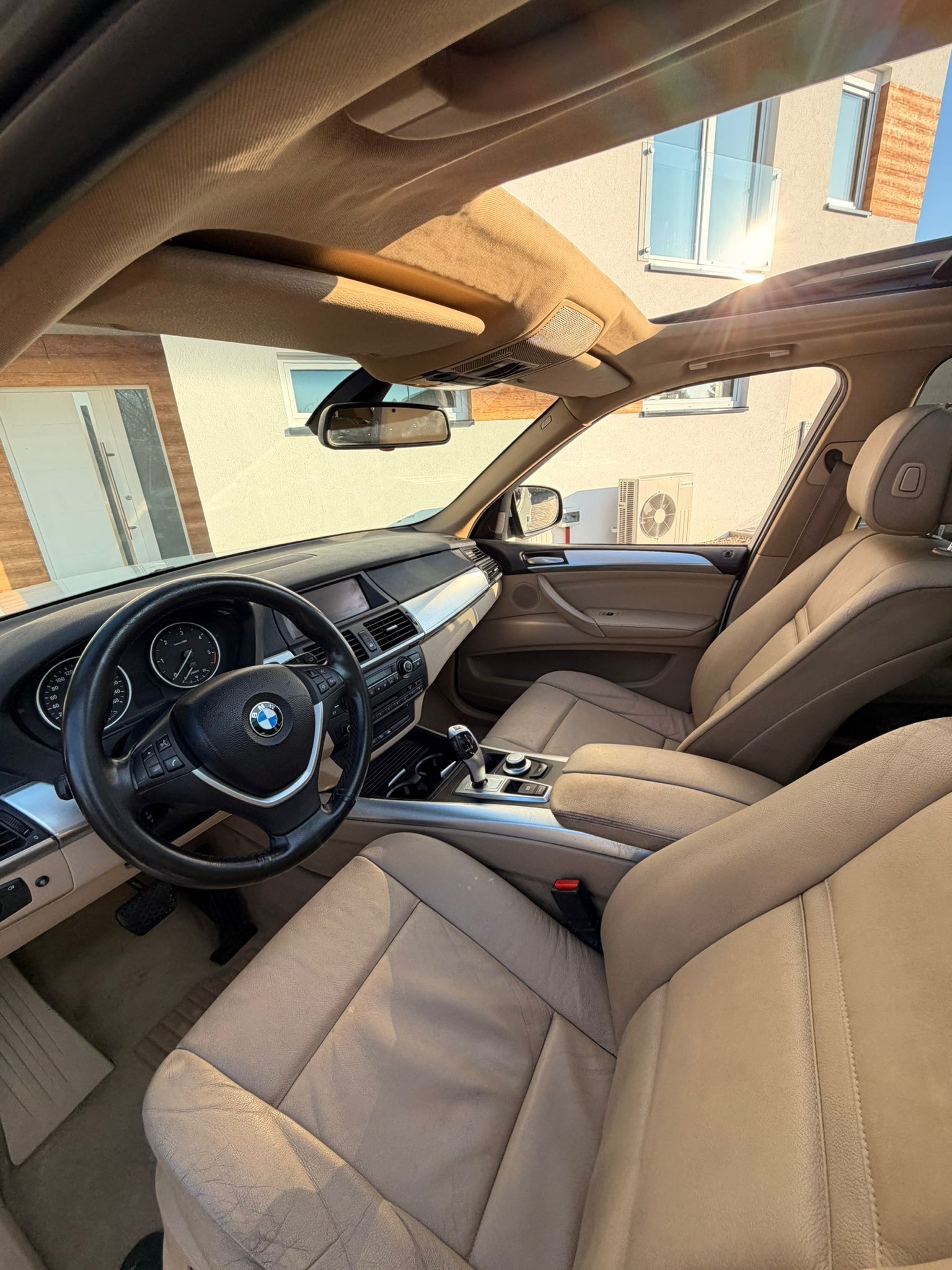 BMW X5, Panorama Tažné 3,5t - fotka 6