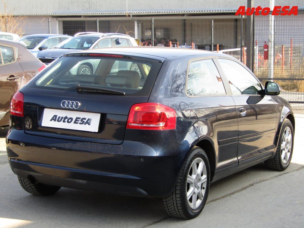 Audi A3, 1.6 TDi - fotka 4