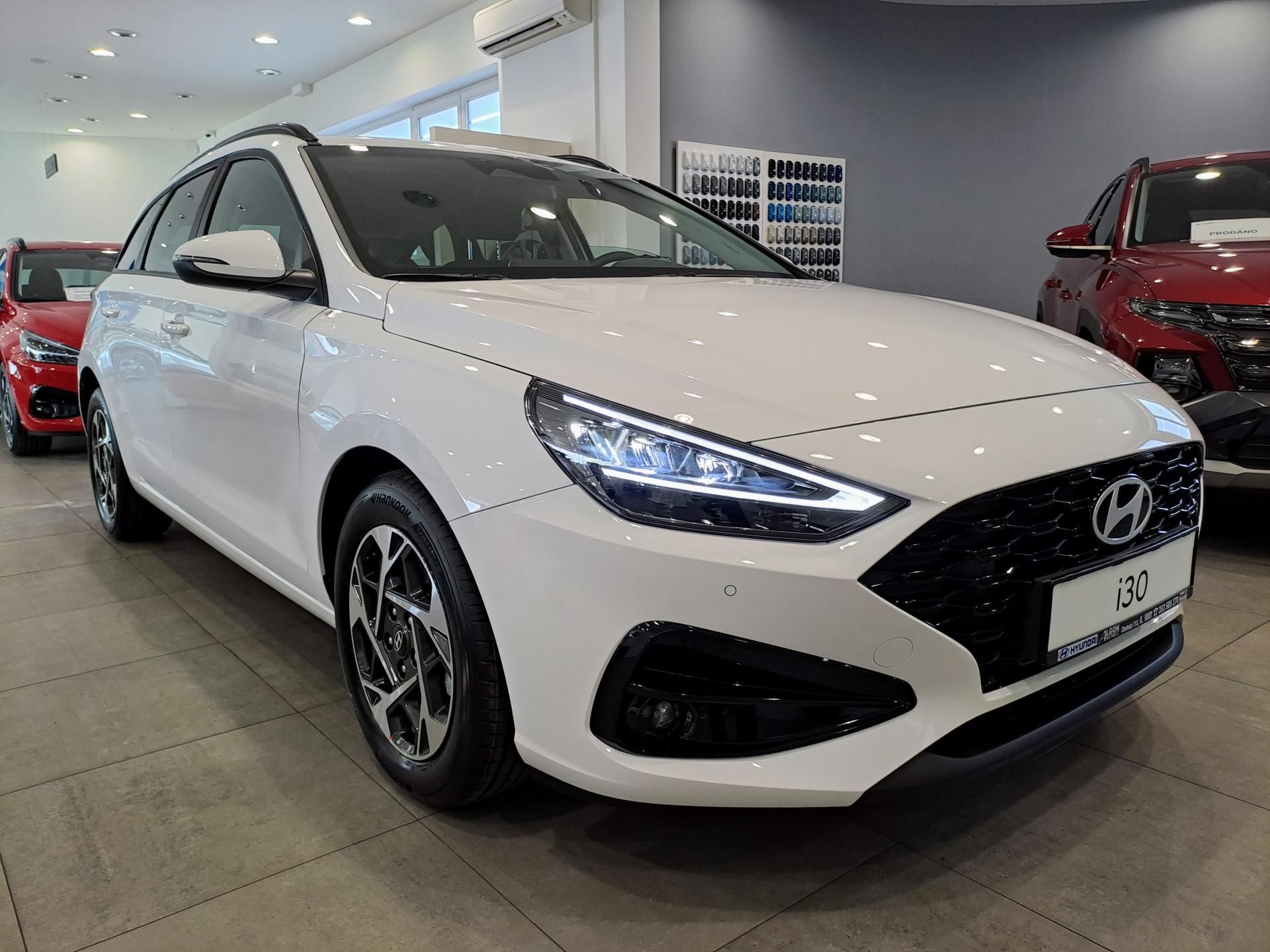 Hyundai i30, 1,6 T-GDI DCT GO CZECH