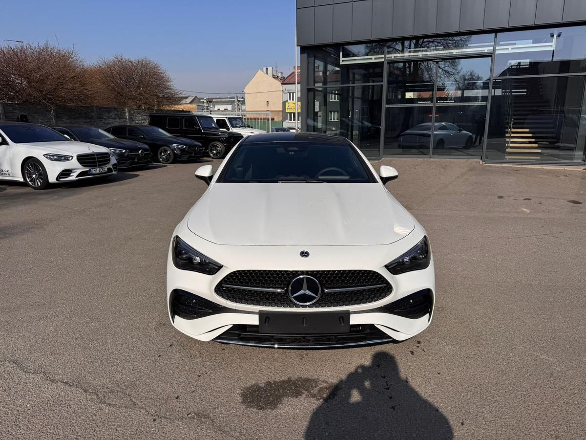 Mercedes-Benz CLE, 300 4MATIC kupé - fotka 2