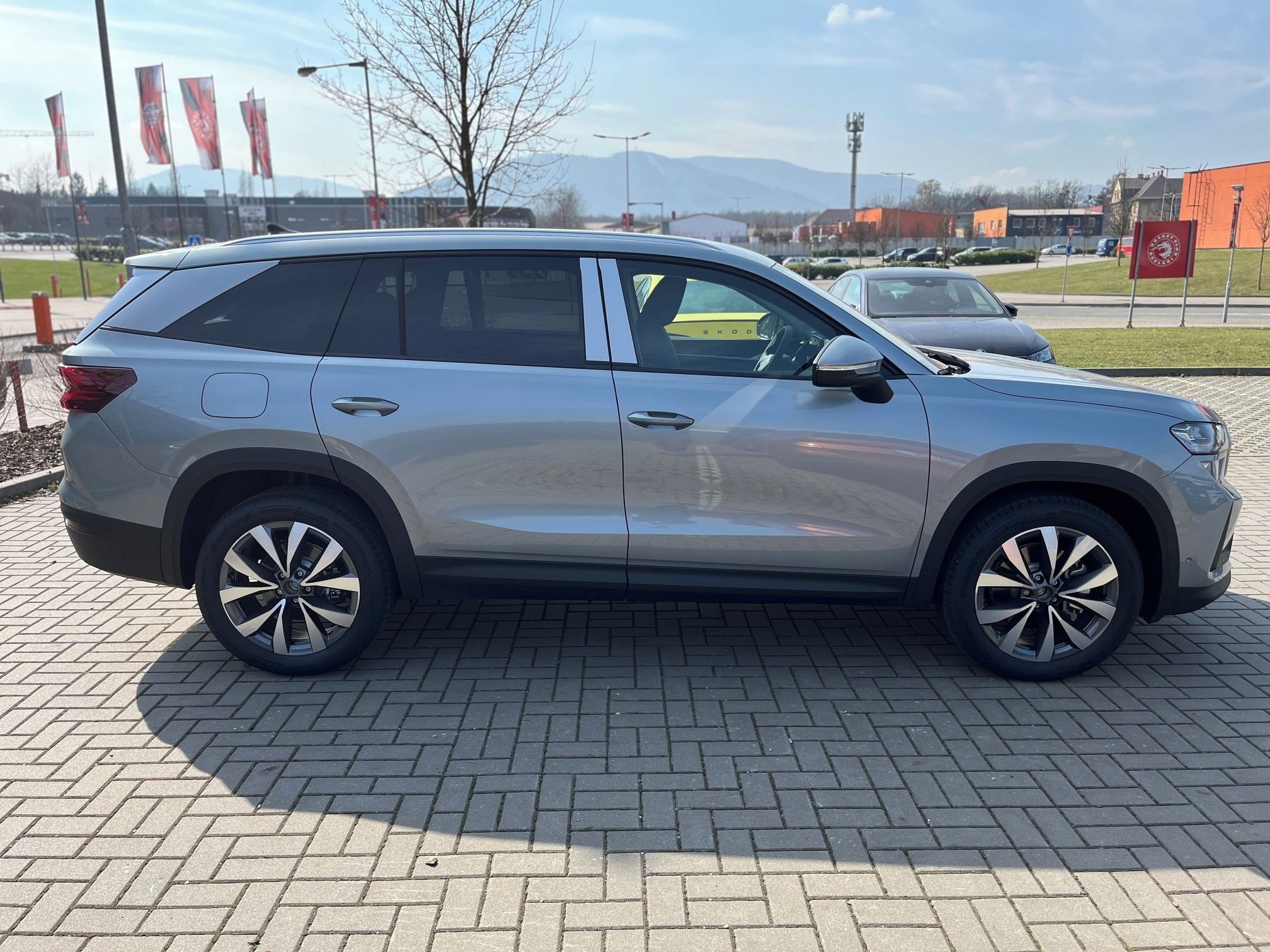 Škoda Kodiaq, Excl. Selection TDI 142 kW 4x4 - fotka 4