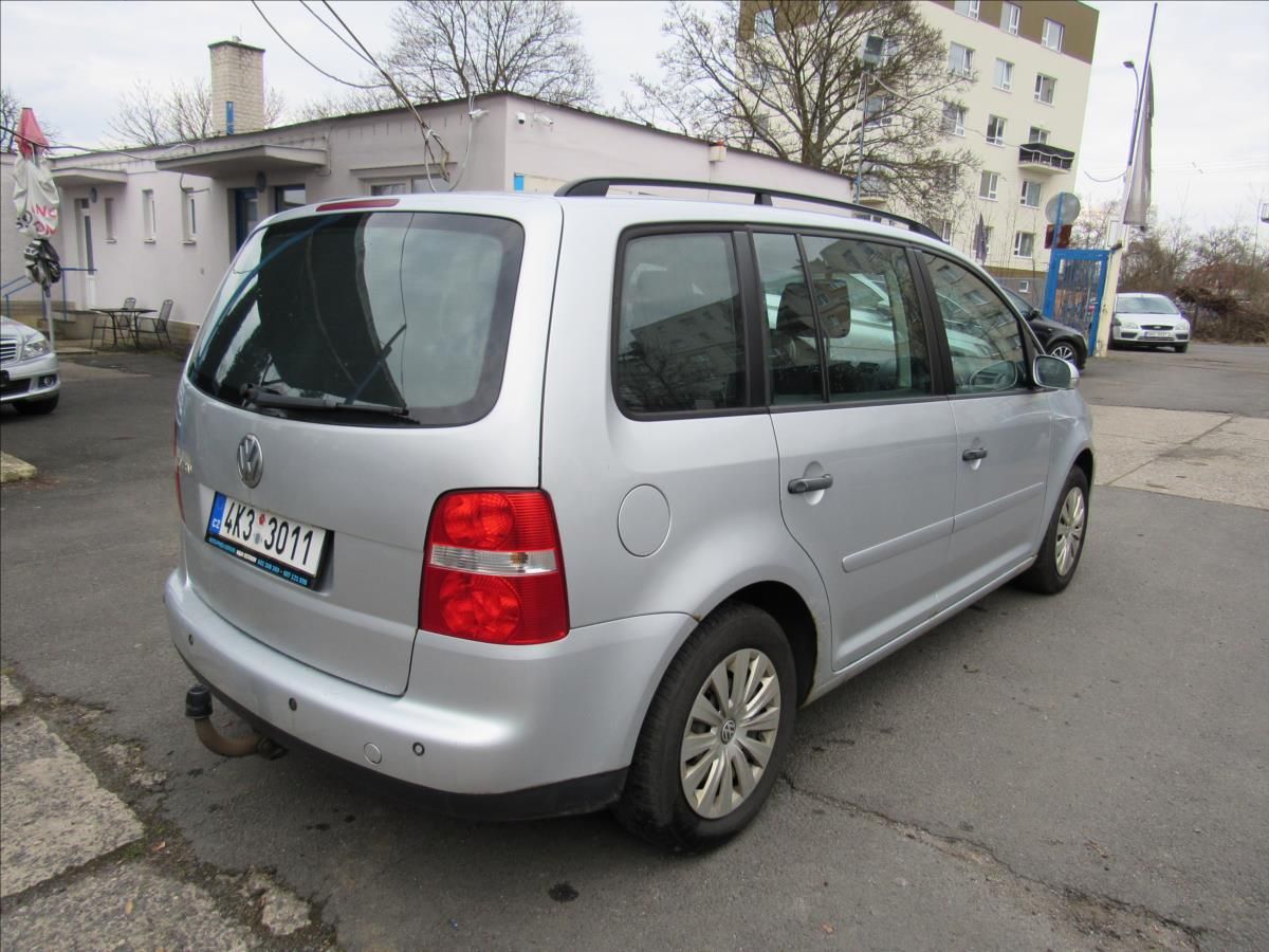 Volkswagen Touran, 1,6 MPi 75kW - fotka 6