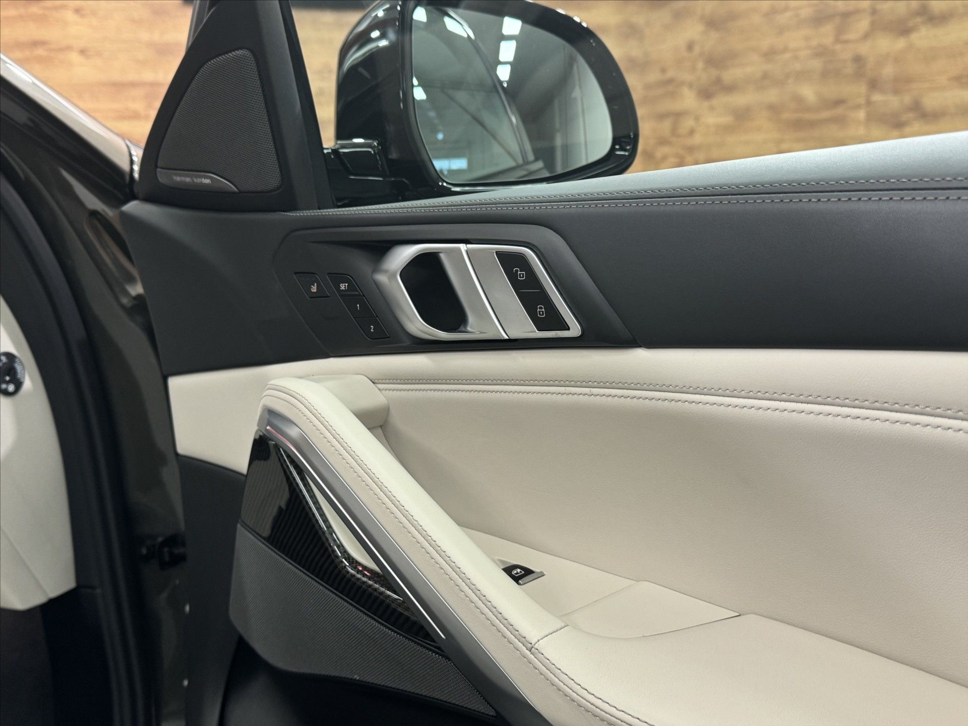 BMW X6, 40i xDRIVE M SPORT DVD TV - fotka 6