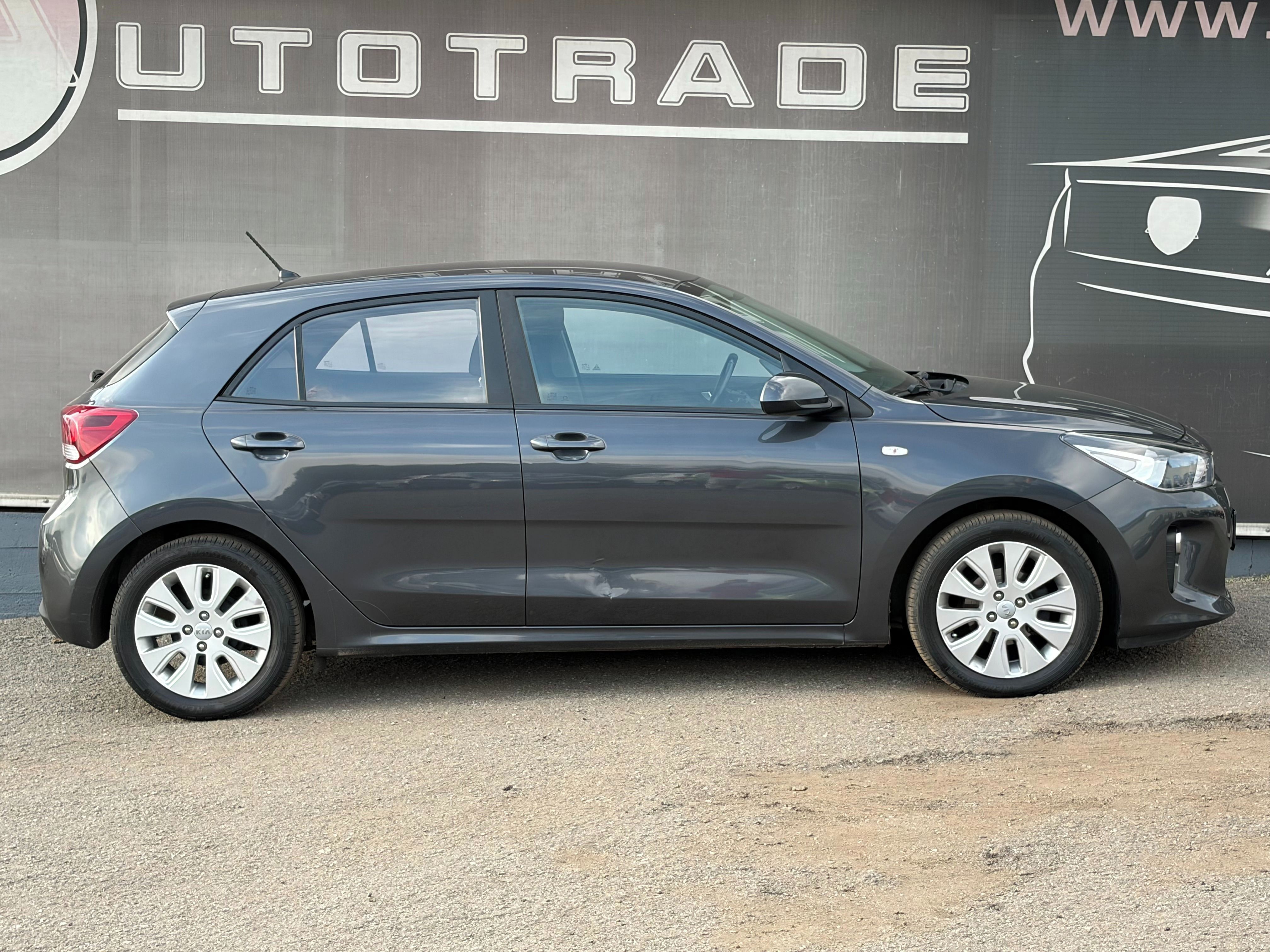 Kia Rio, 1.25i 62kW, ČR, KLIMA, 2x kola - fotka 5