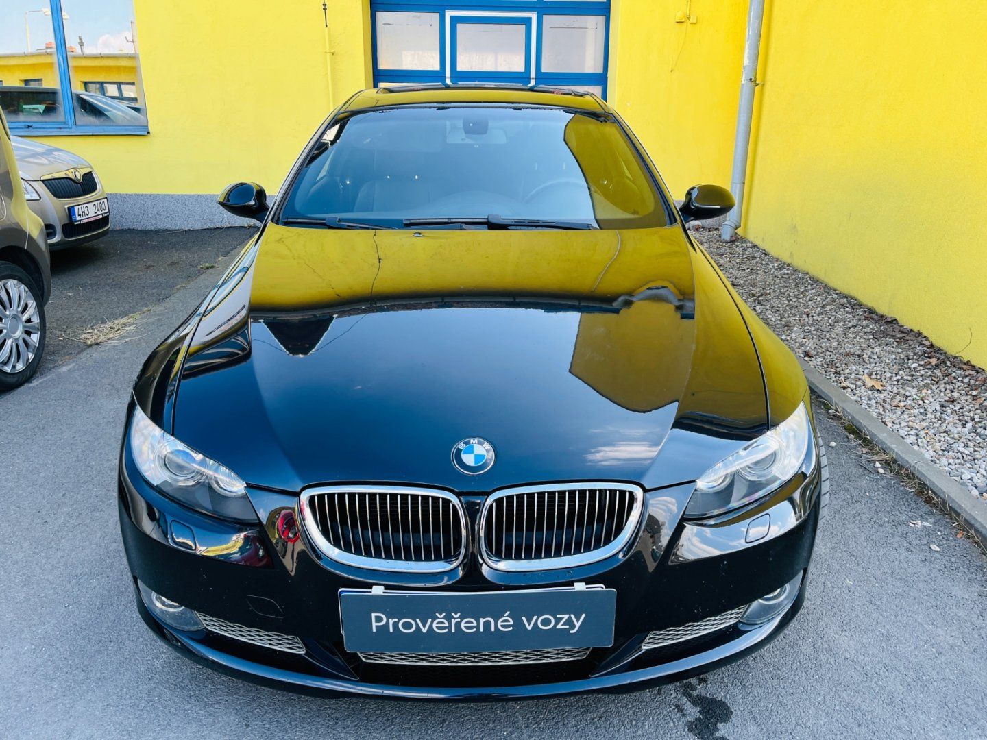 BMW Řada 3, 3.0 i BENZÍN 225 kW - fotka 3