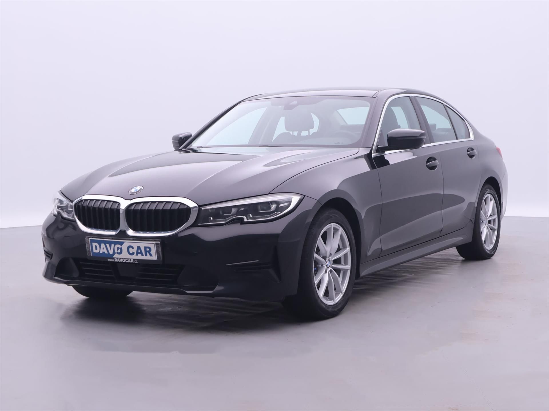 BMW Řada 3, 2,0 320d 140kW xDrive CZ - fotka 3
