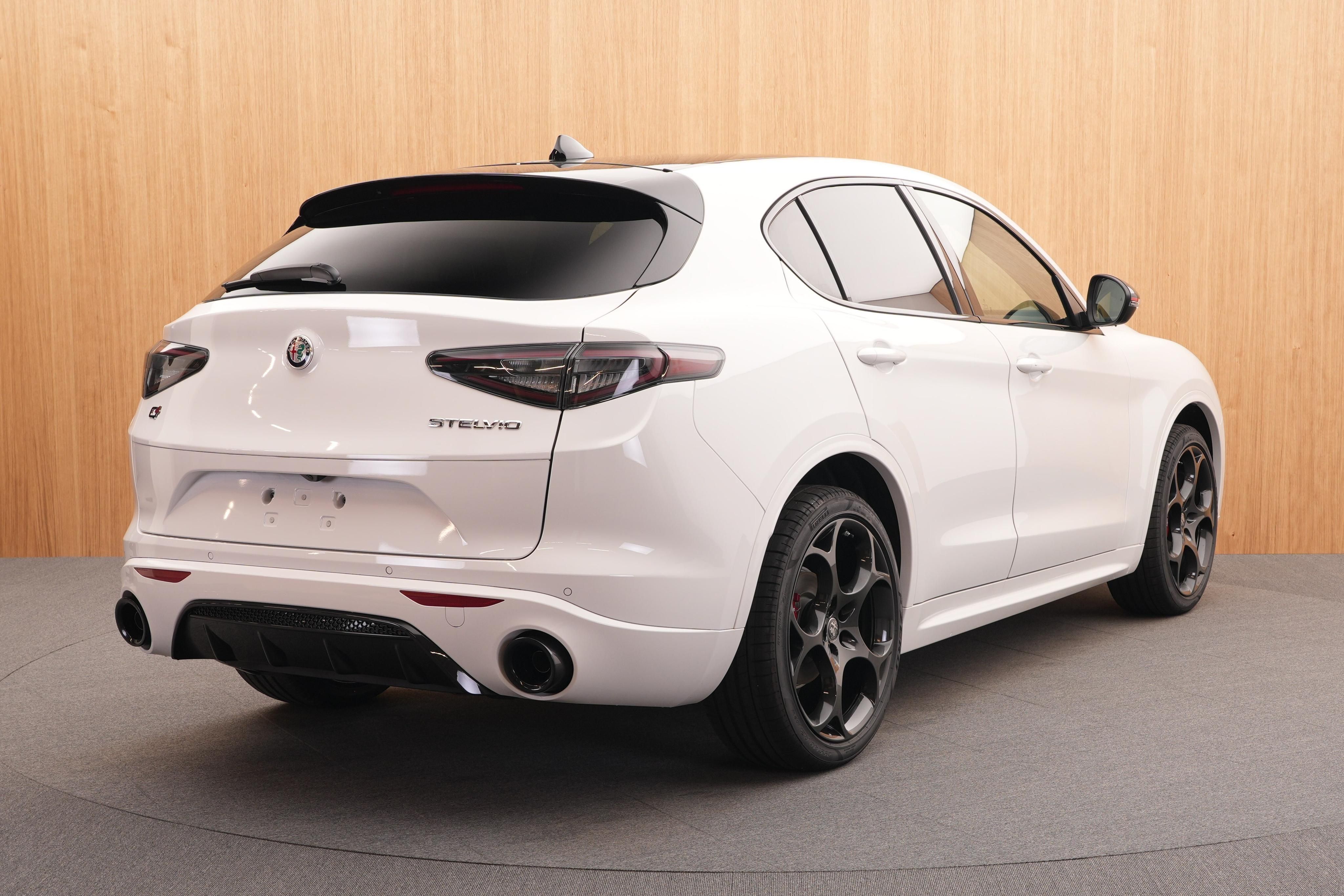 Alfa Romeo Stelvio, Veloce 2.2 JTDm Q4 AT8 - fotka 4