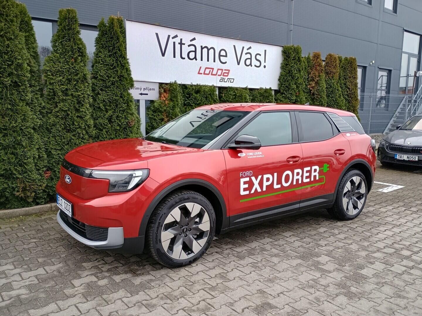 Ford Explorer, Elektrický  AWD Premium 79 kWh - fotka 2