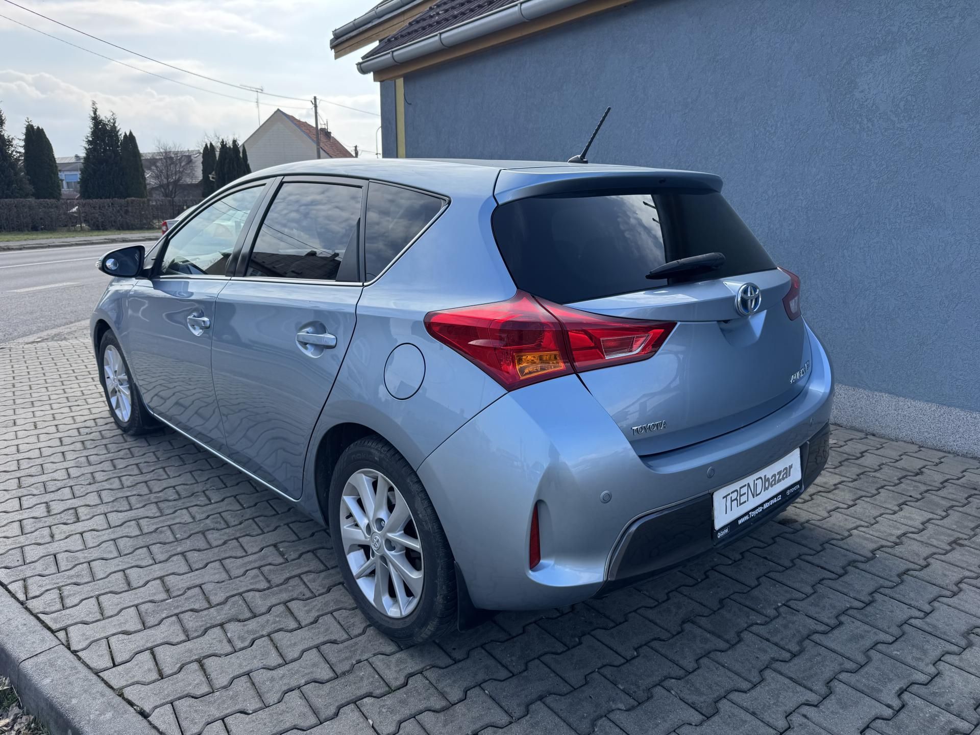 Toyota Auris, 1,8HYBRID STYLE, ČR - fotka 4