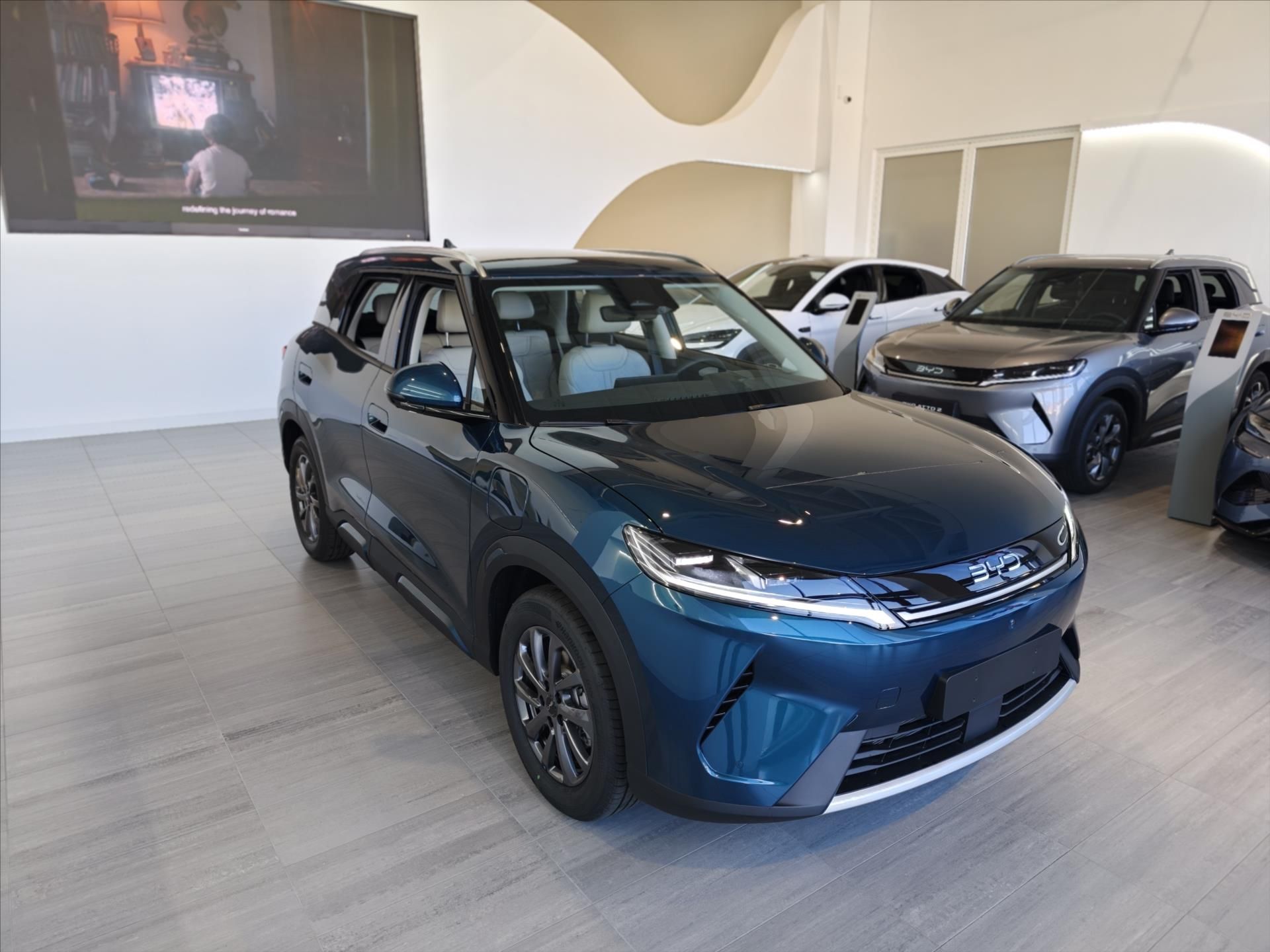 BYD ATTO 2, 1,5 DM-i  156 Kw Boost