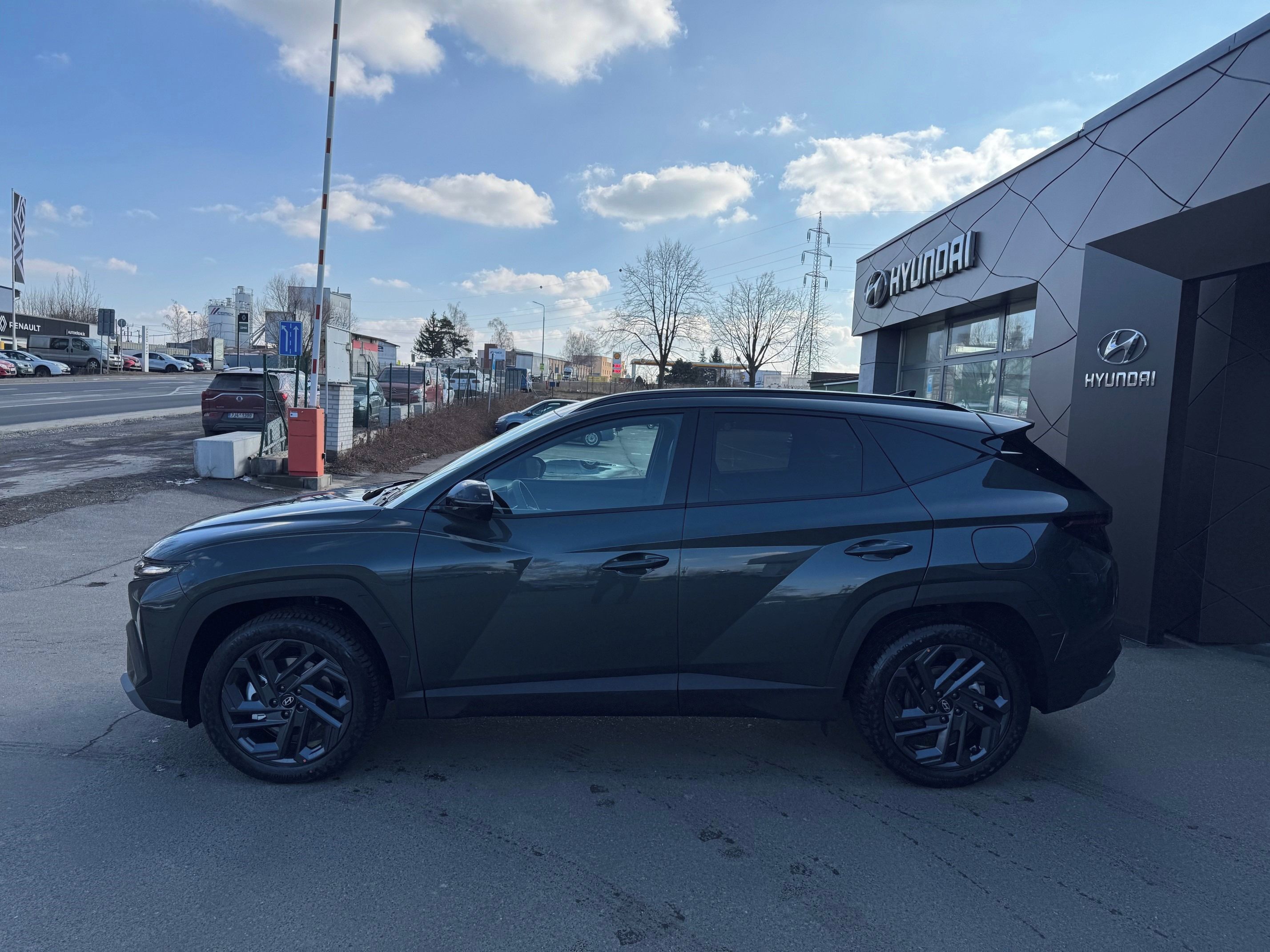 Hyundai Tucson, 1.6T-GDI 2WD DCT GO CZECH PLUS - fotka 2