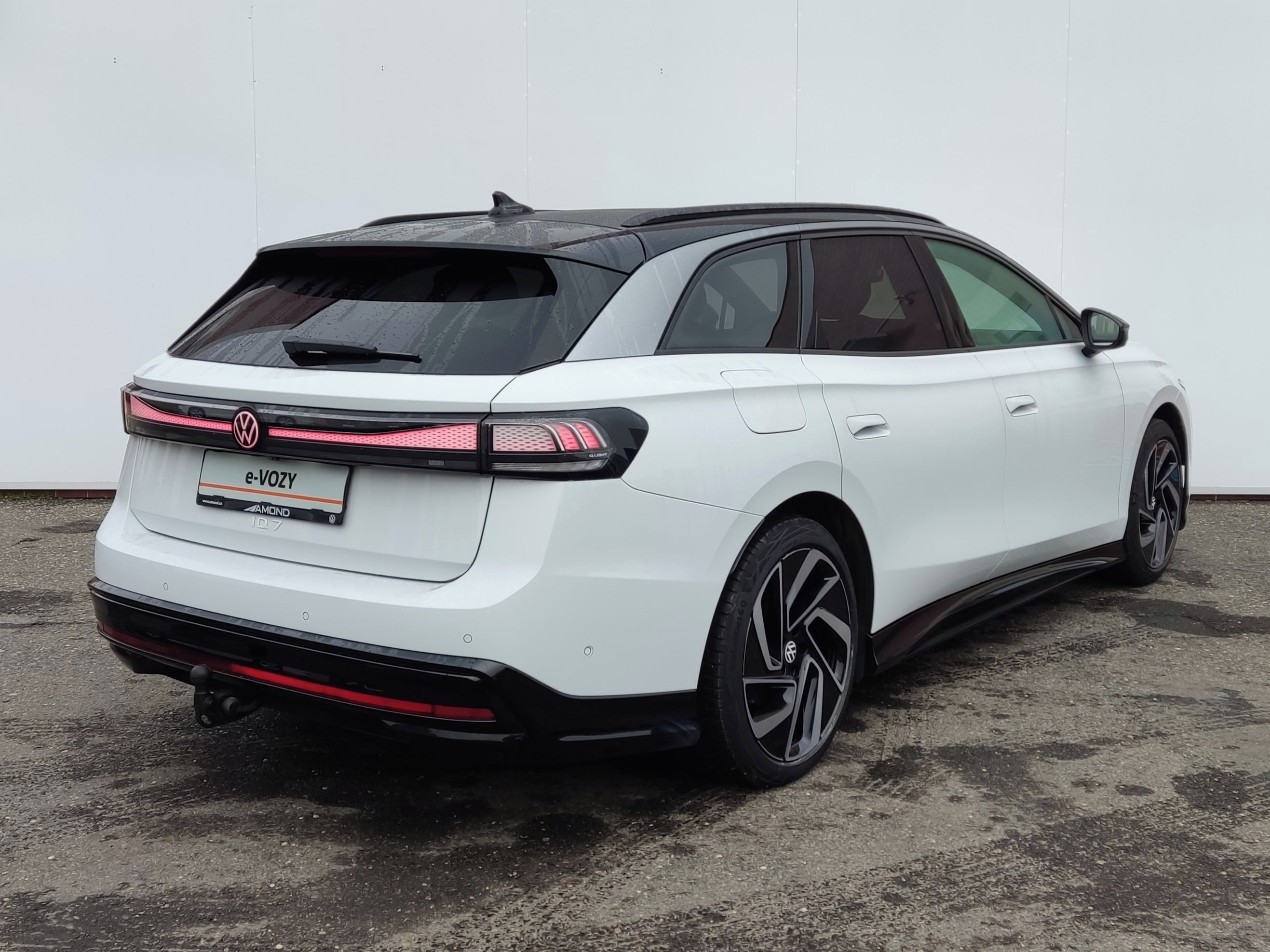 Volkswagen ID.7 Tourer, 210 kW 77 kWh Pro People - fotka 2