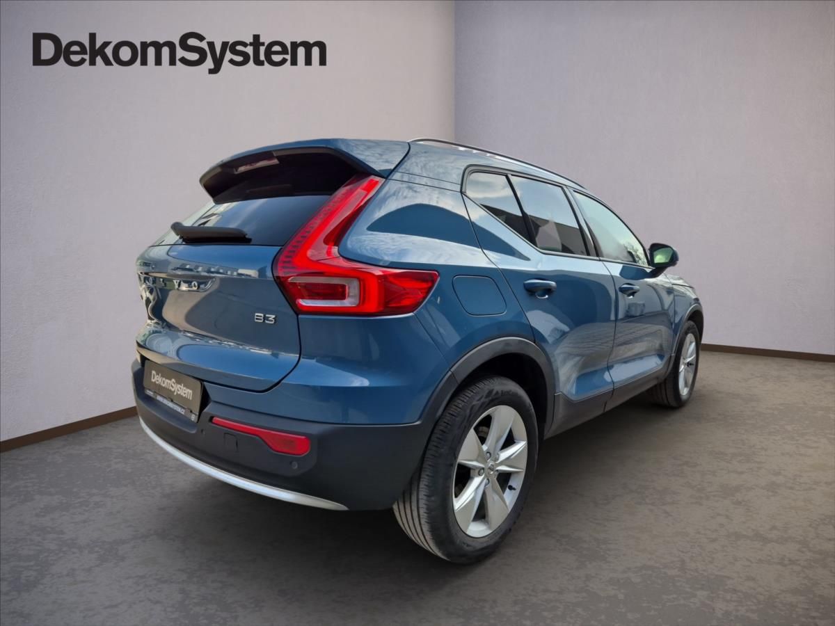 Volvo XC40, 2,0 B3 Core - fotka 3