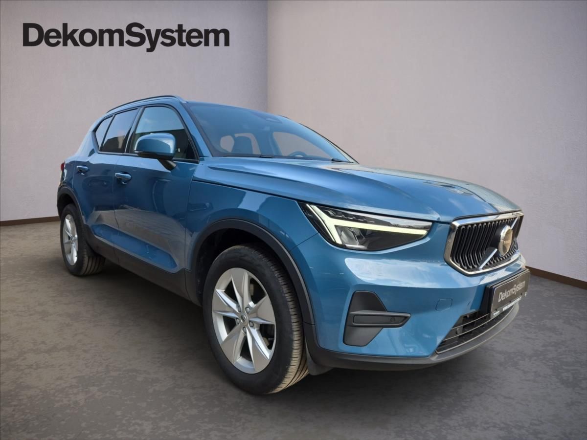 Volvo XC40, 2,0 B3 Core - fotka 2