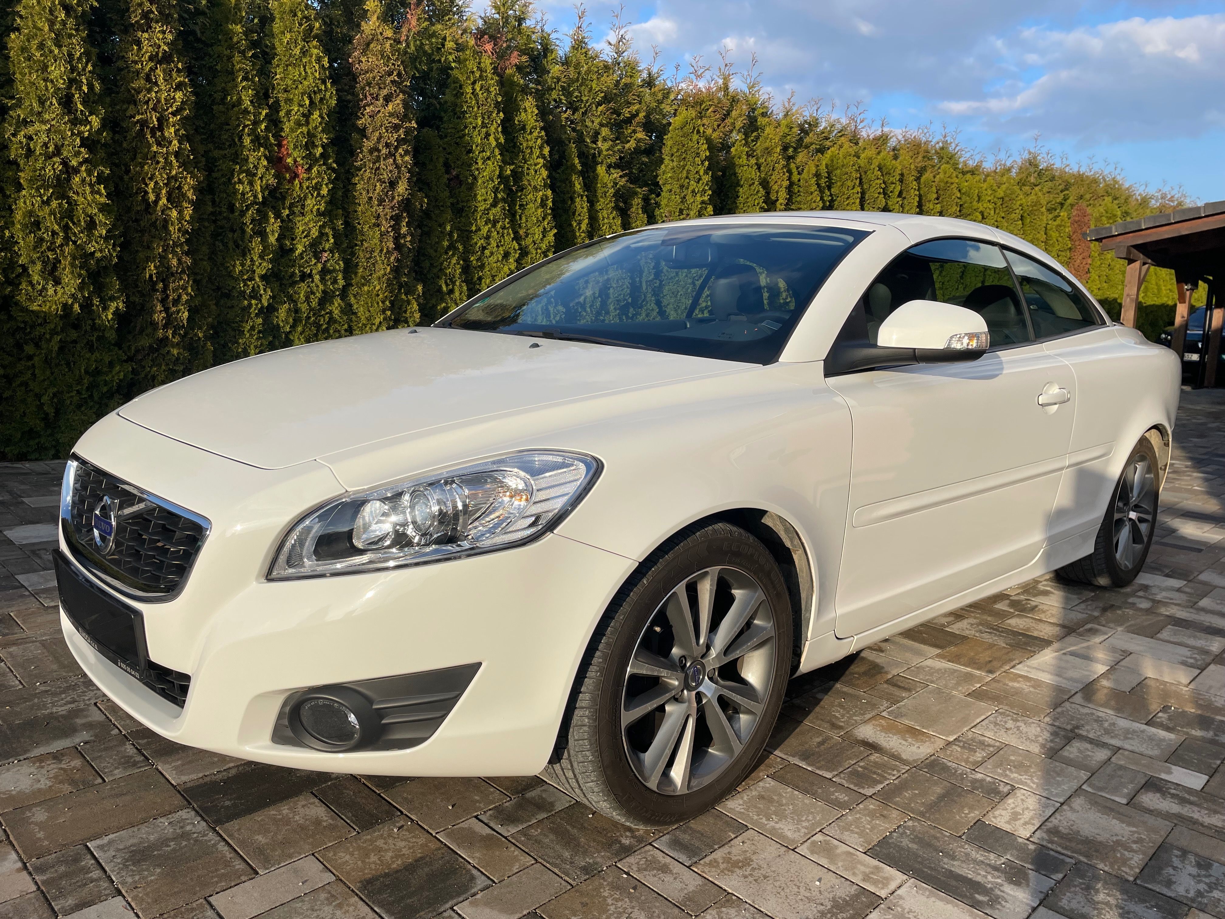 Volvo C70, 5válec 2,0 D3 servisní kniha - fotka 2