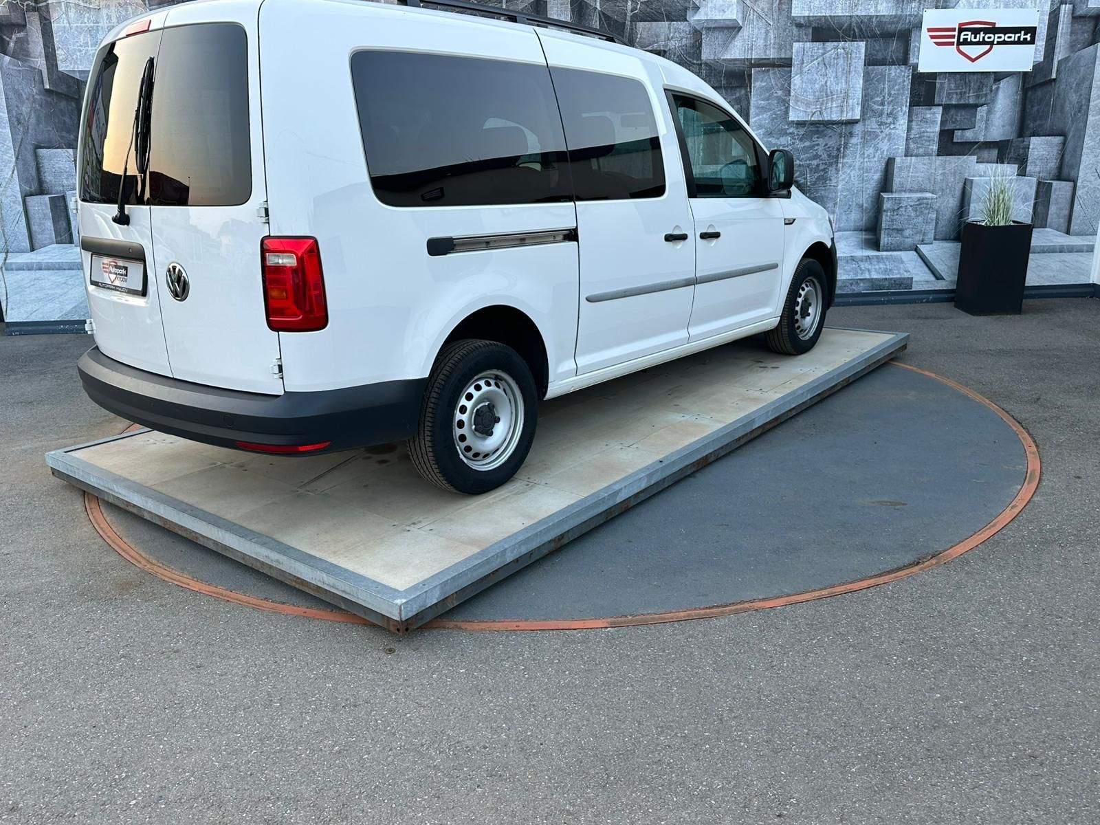 Volkswagen Caddy, MAXI, 2.0TDi, 75KW, 5 MÍST - fotka 6