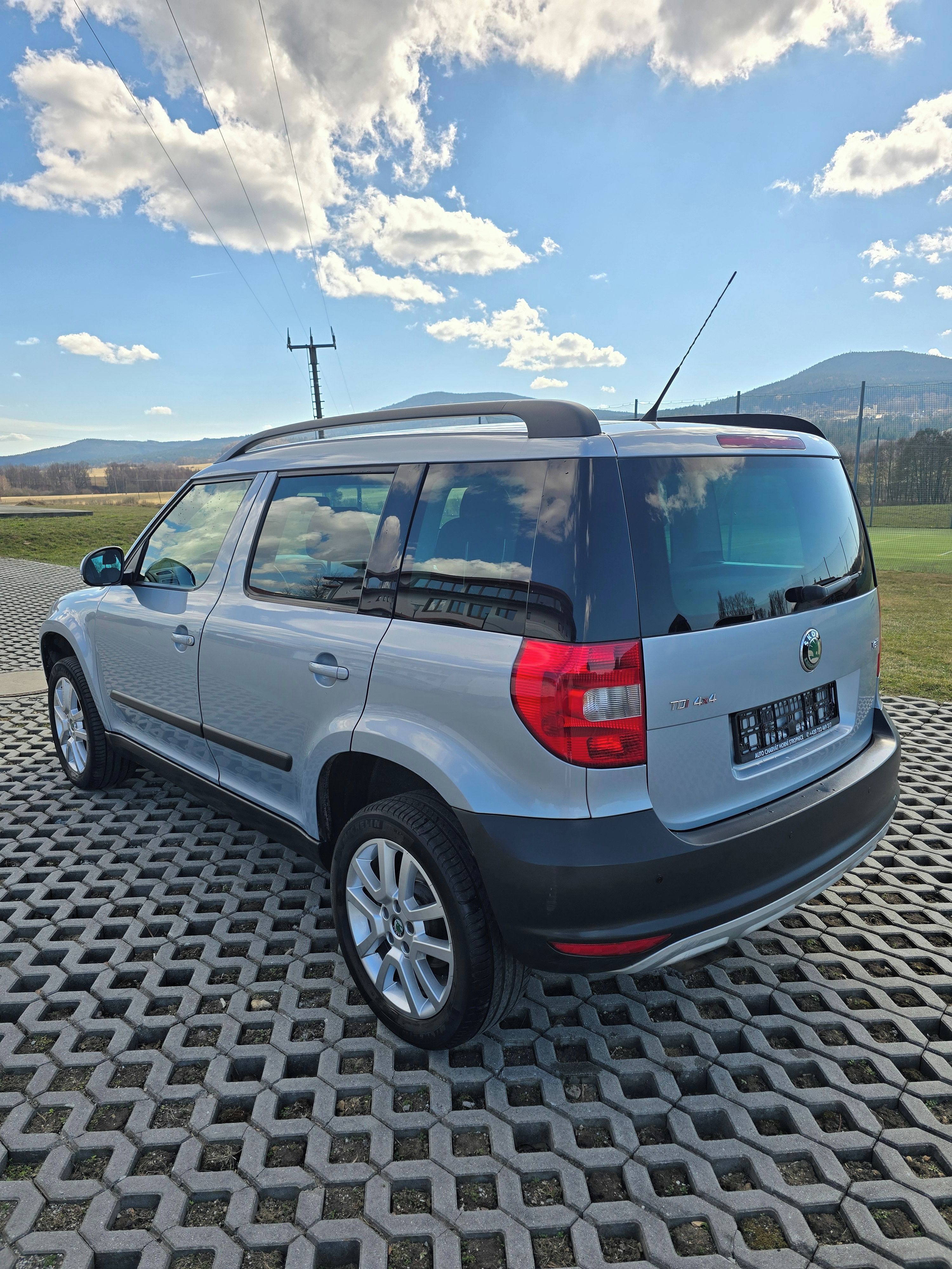 Škoda Yeti, 2.0 TDI 103Kw 4x4 servis ŠKODA - fotka 5