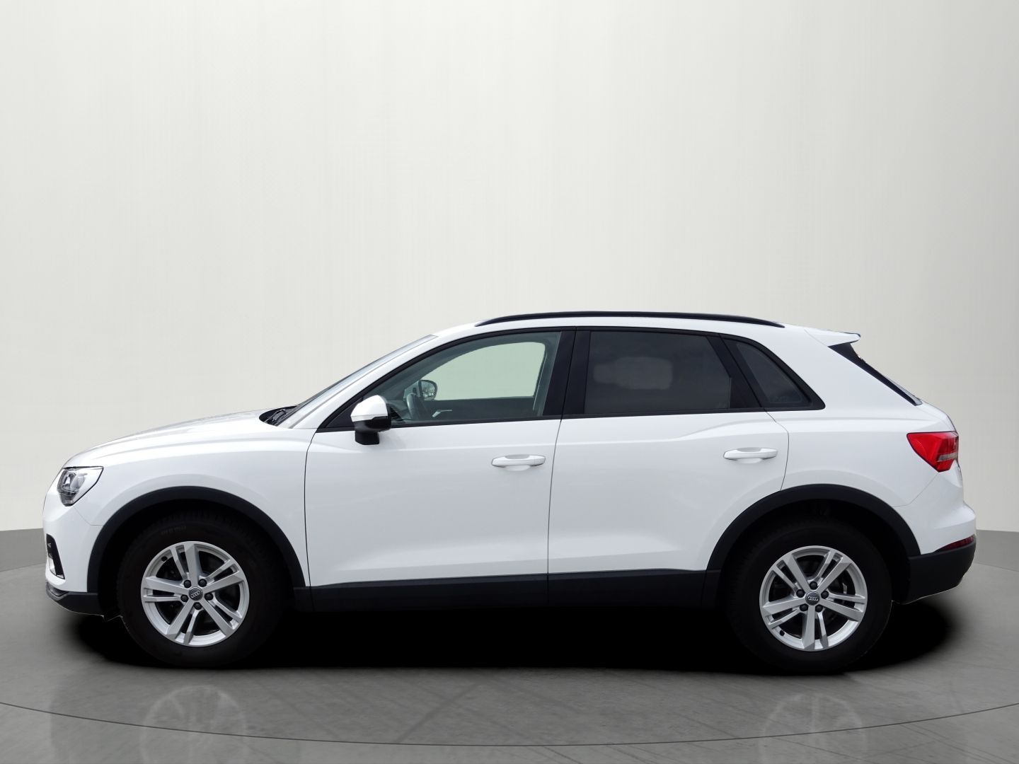 Audi Q3, 35TDI A/T Virtual Navi Tažné - fotka 2