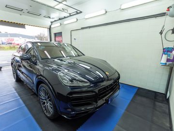 CAYENNE TITANIUM Plug-HYBRID