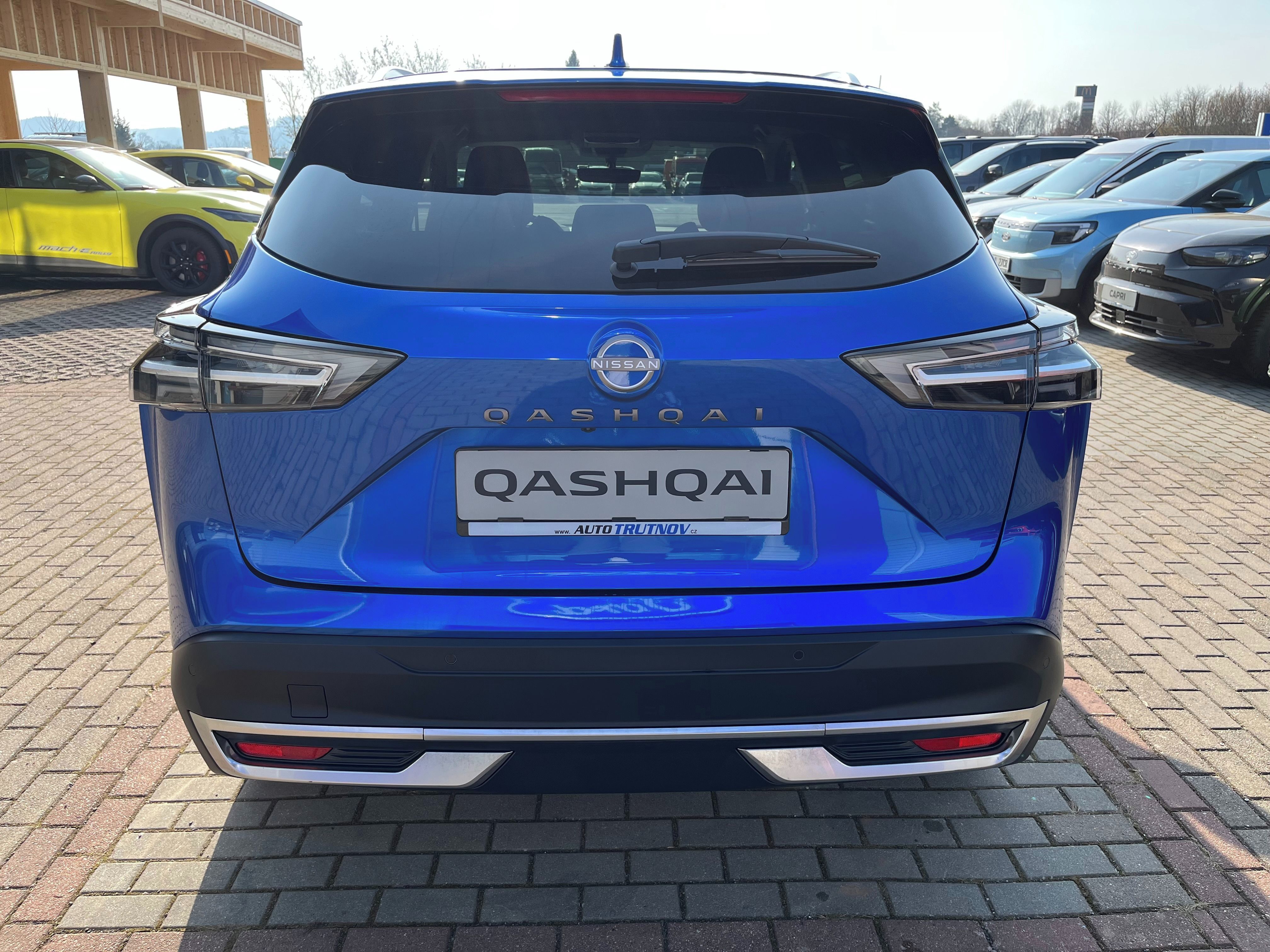 Nissan Qashqai, 1.3 DIG-T 103 kW N-Connecta - fotka 4