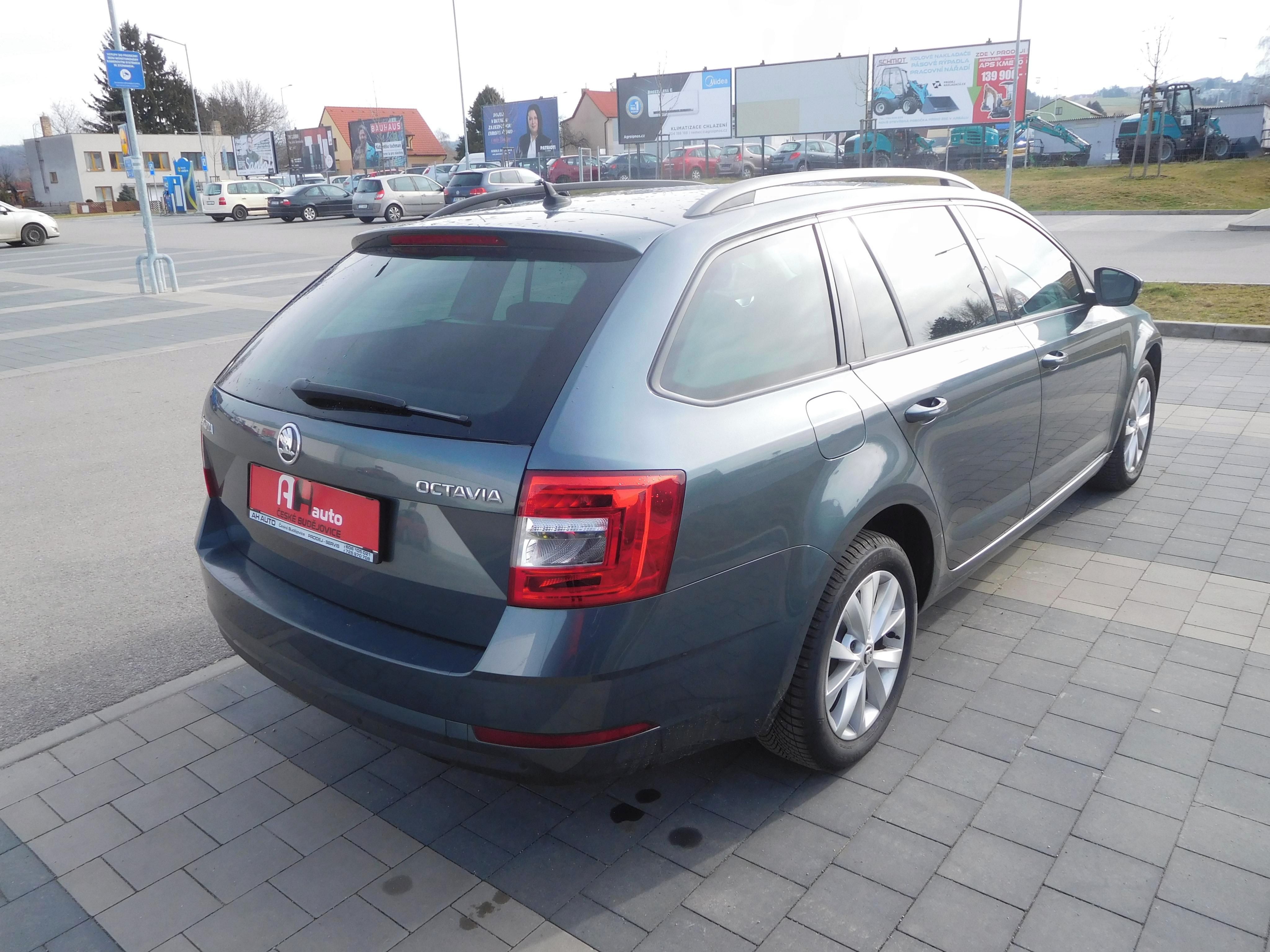 Škoda Octavia, 1.4 TSi Ambition, 110 kW, Navi - fotka 3