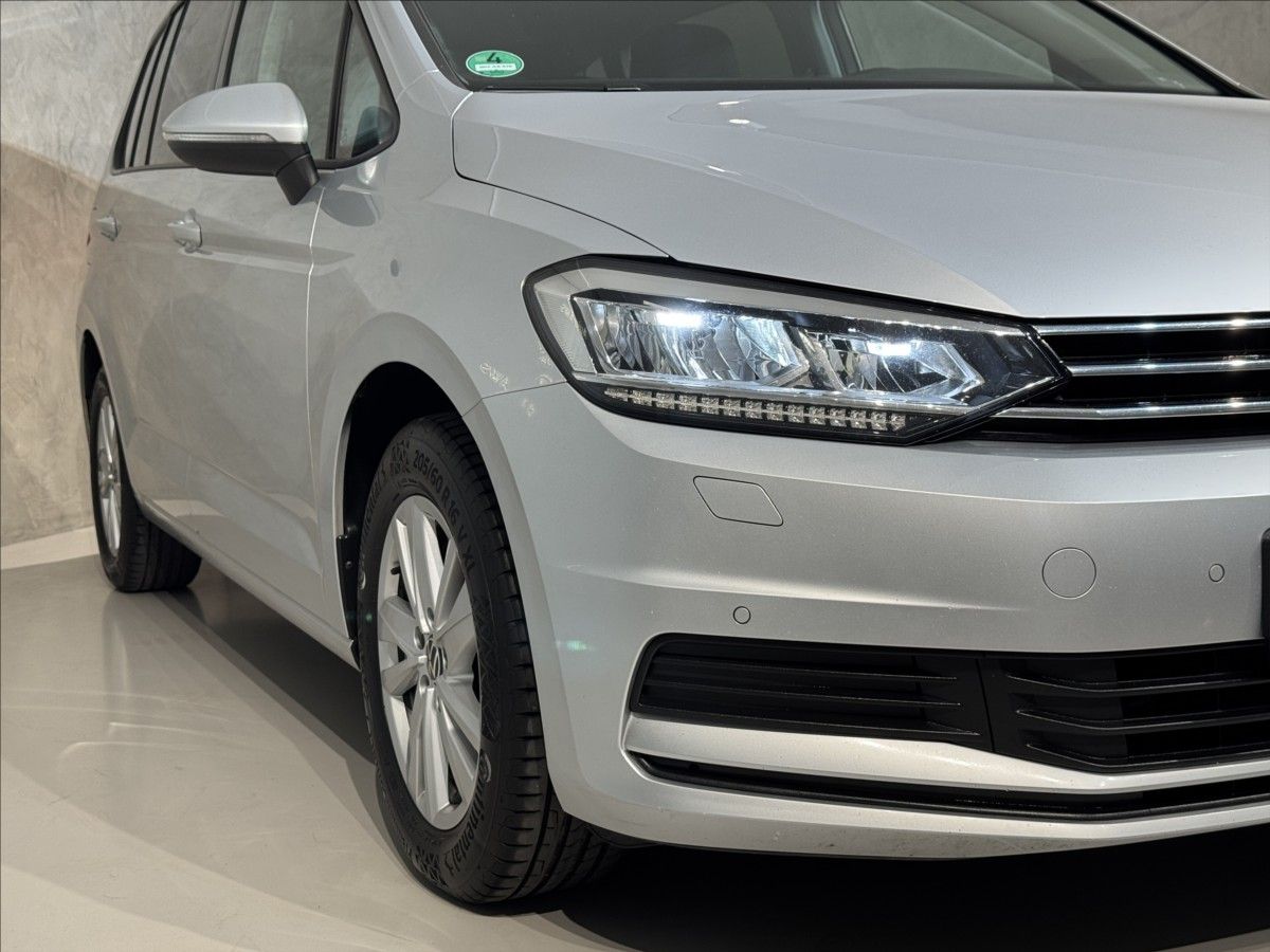 Volkswagen Touran, 2,0 TDi  DSG Comfortline LED - fotka 5
