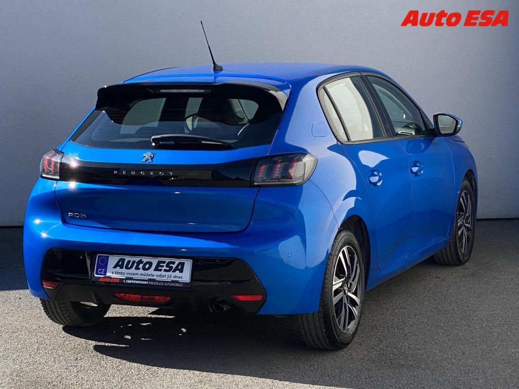 Peugeot 208, 1.2PT,Allure,AT,navi - fotka 4