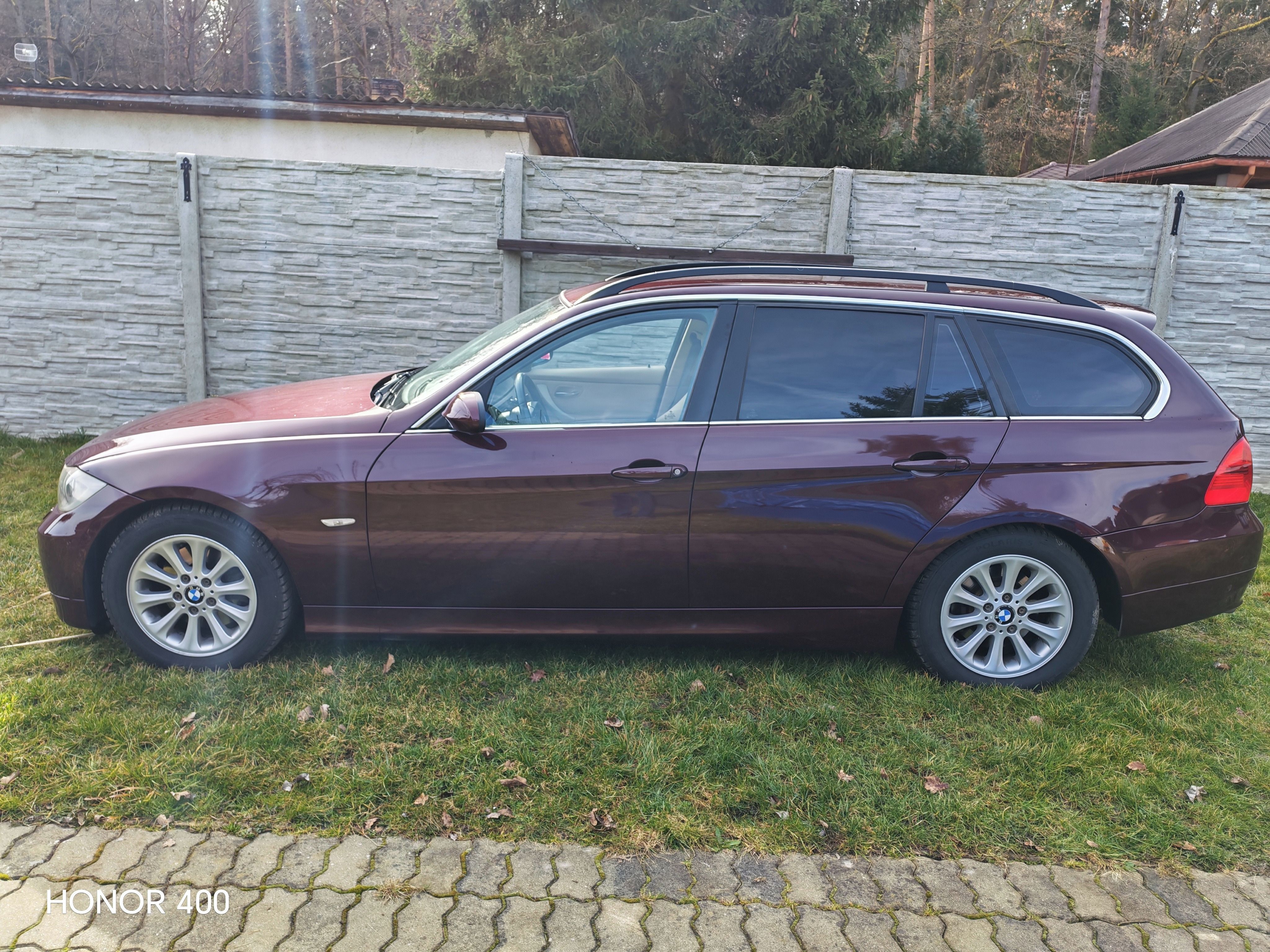 BMW Řada 3, BMW 325i, 3,0L - fotka 2