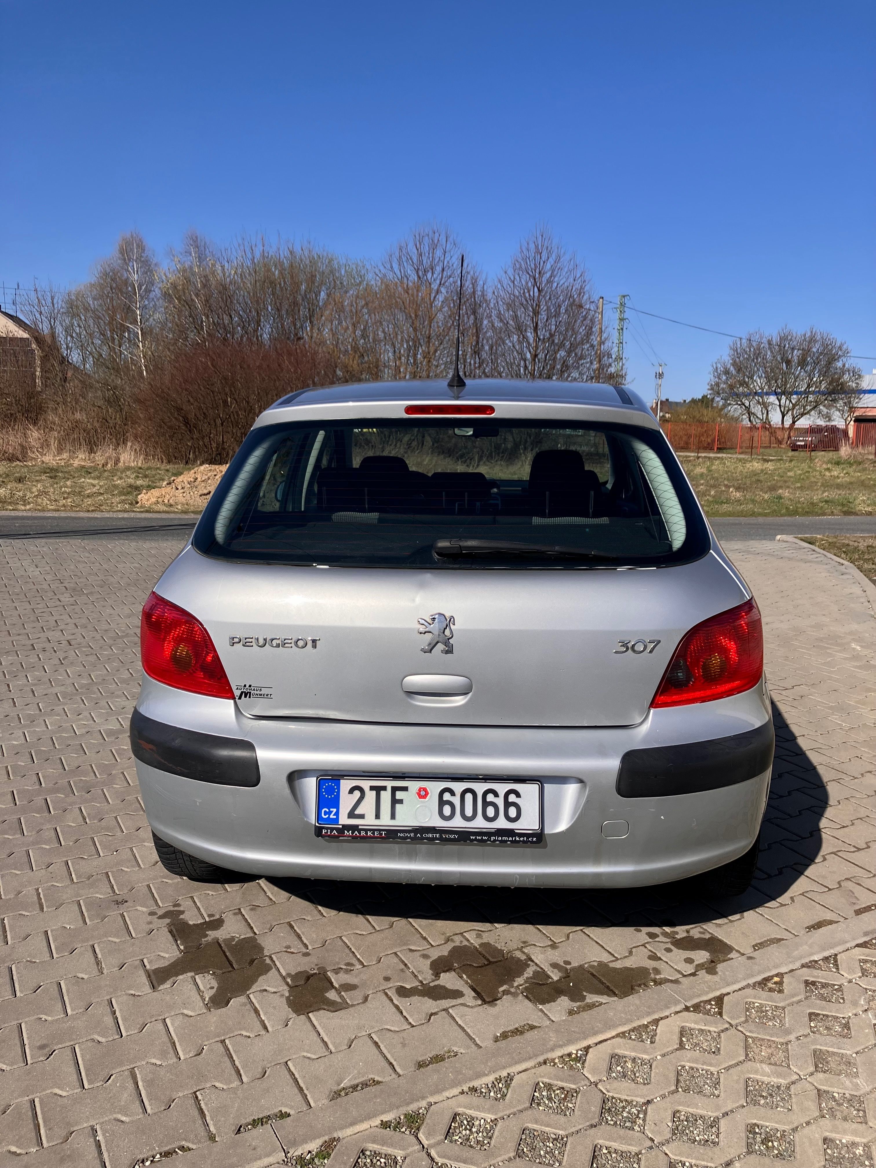 Peugeot 307, Peugeot 307 1.4i 65 kW 2005 - fotka 3