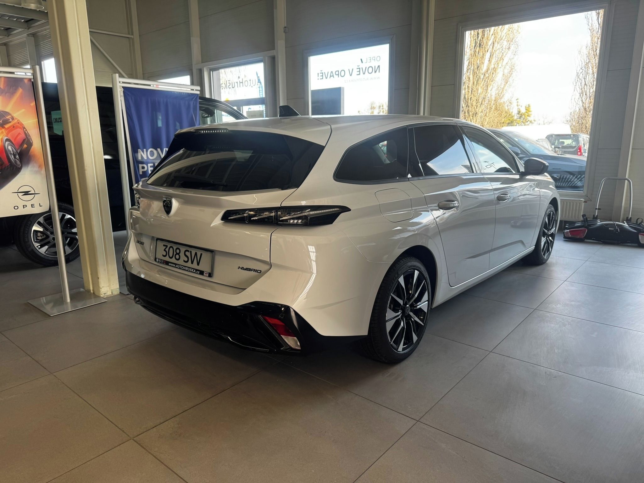 Peugeot 308, SW ALLURE Hybrid 145 e-DCS6 - fotka 4