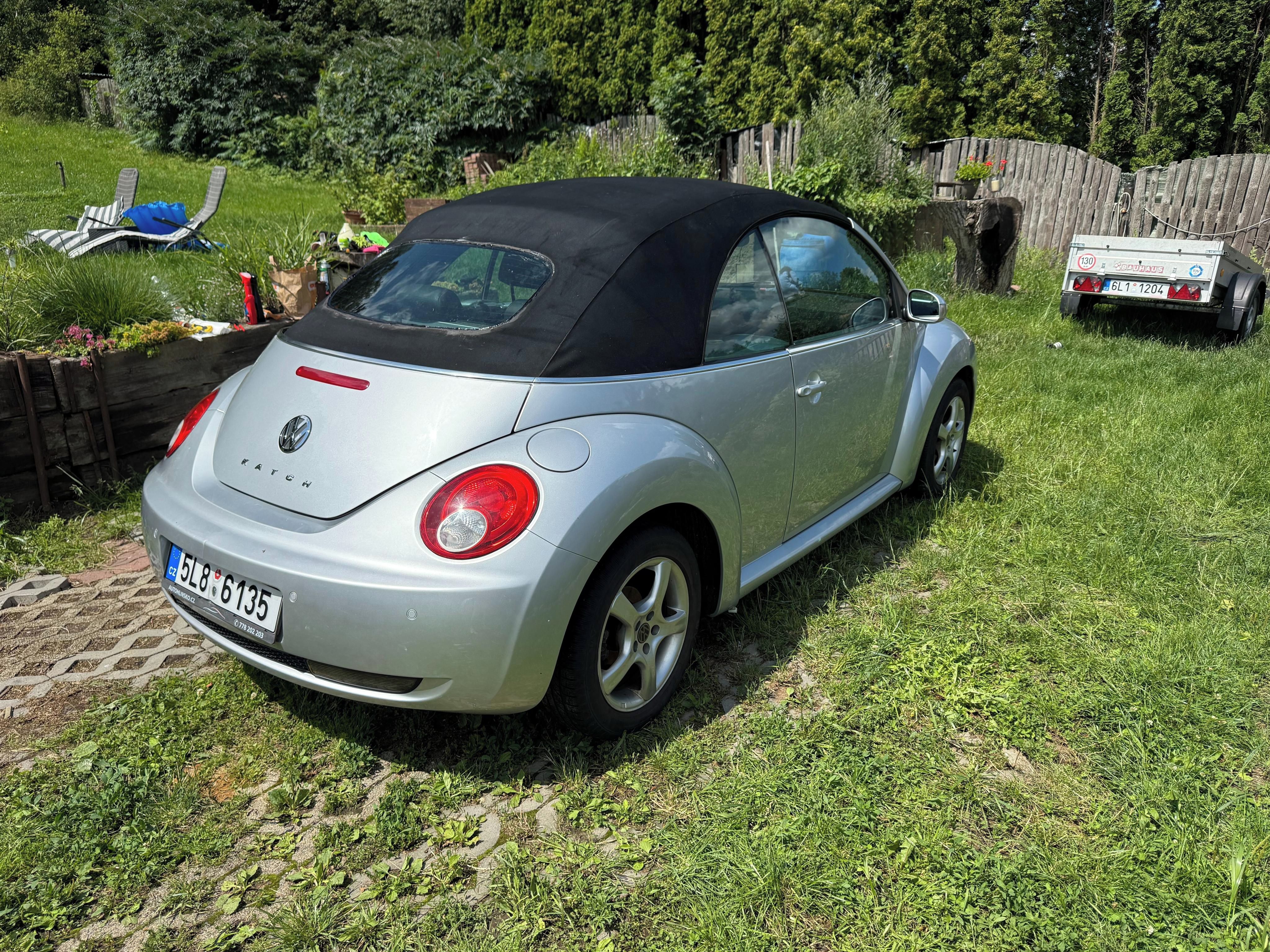 Volkswagen New Beetle, Cabrio, Garážováno - fotka 5