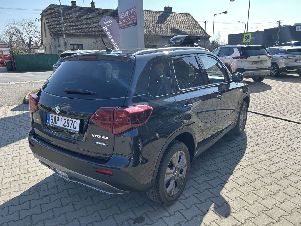 Suzuki Vitara, 1.4 BoosterJet Premium 1. Maj - fotka 4