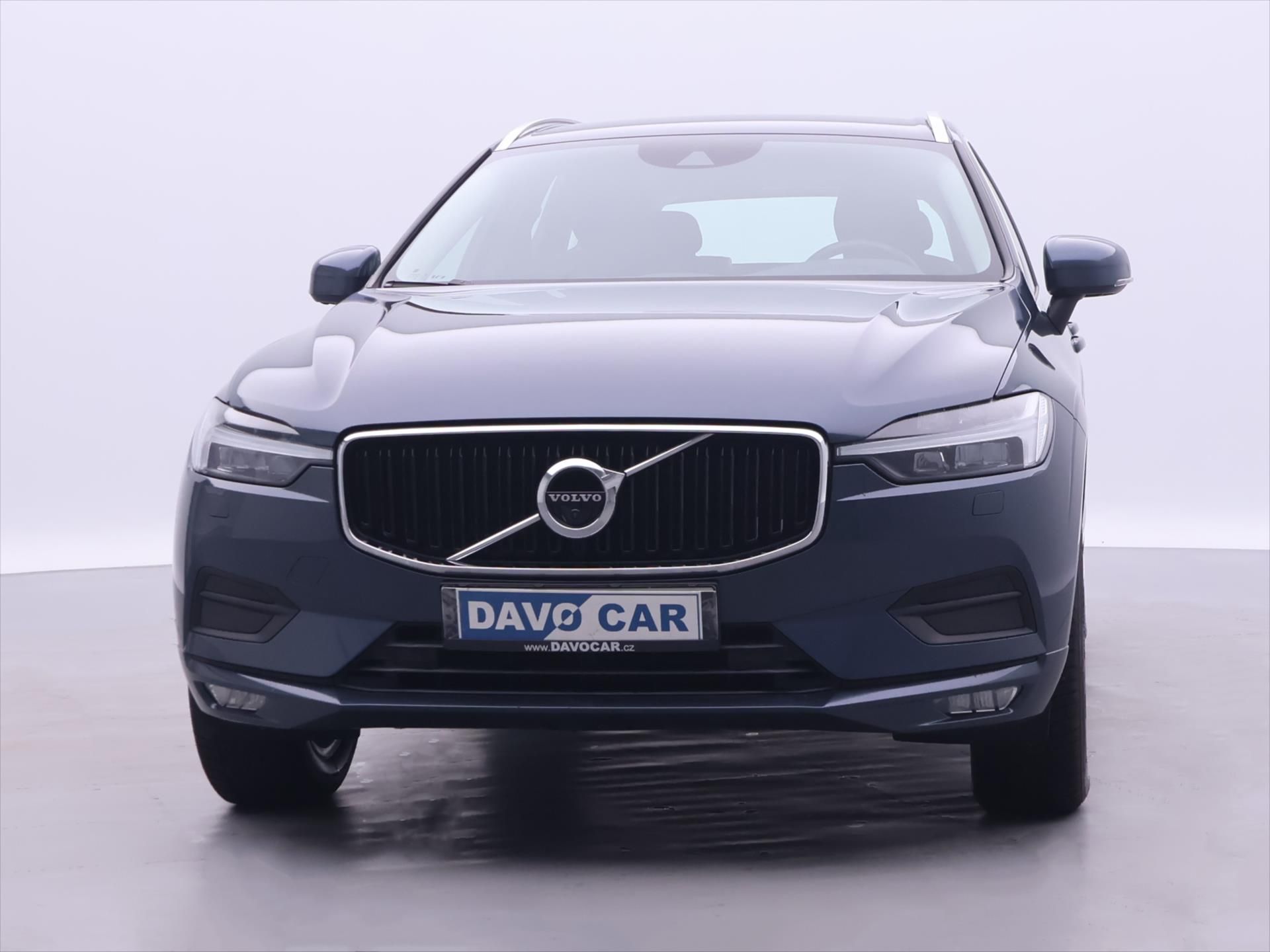 Volvo XC60, 2,0 145 kW D4 AWD Momentum - fotka 2