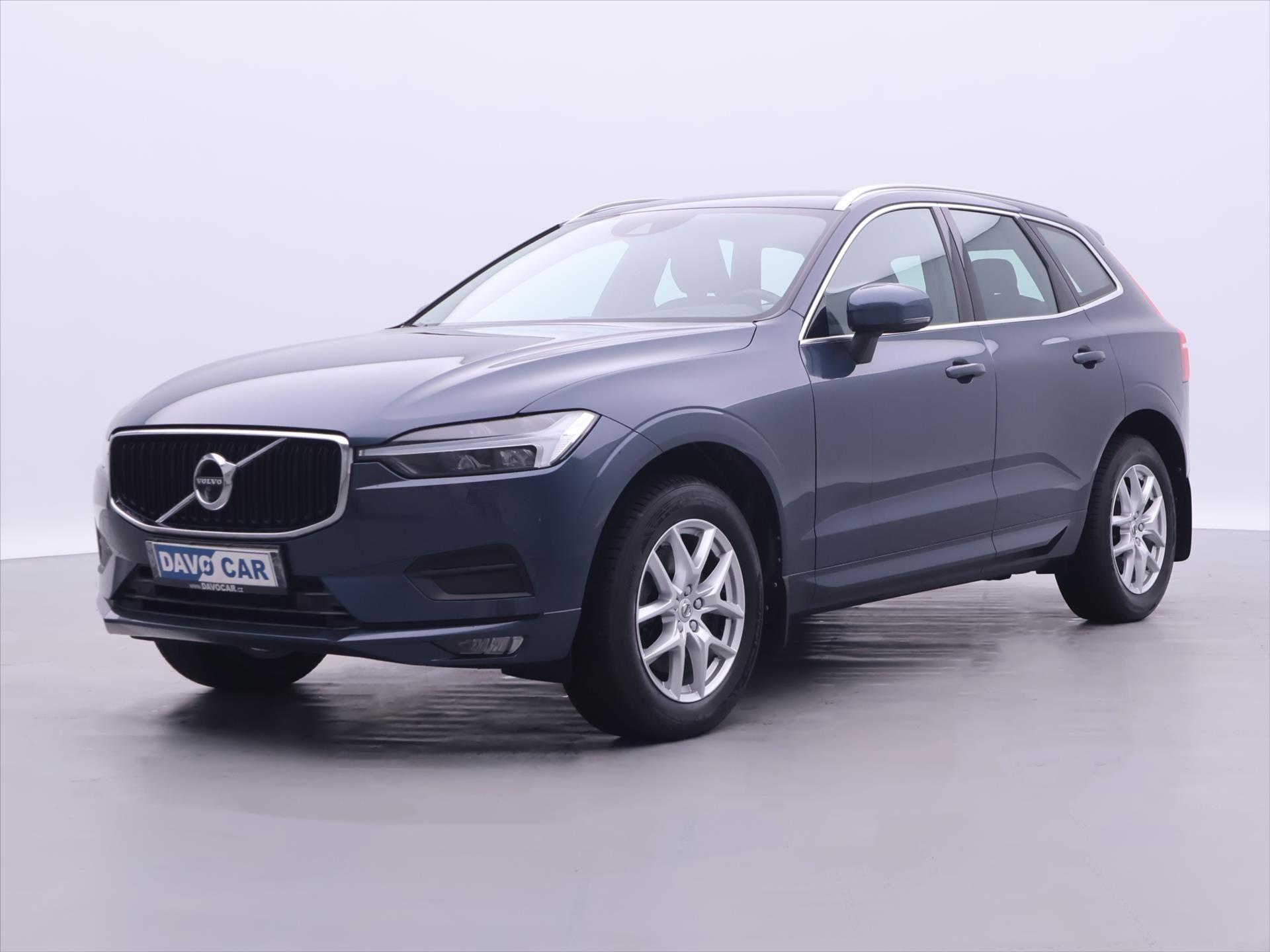 Volvo XC60, 2,0 145 kW D4 AWD Momentum - fotka 3