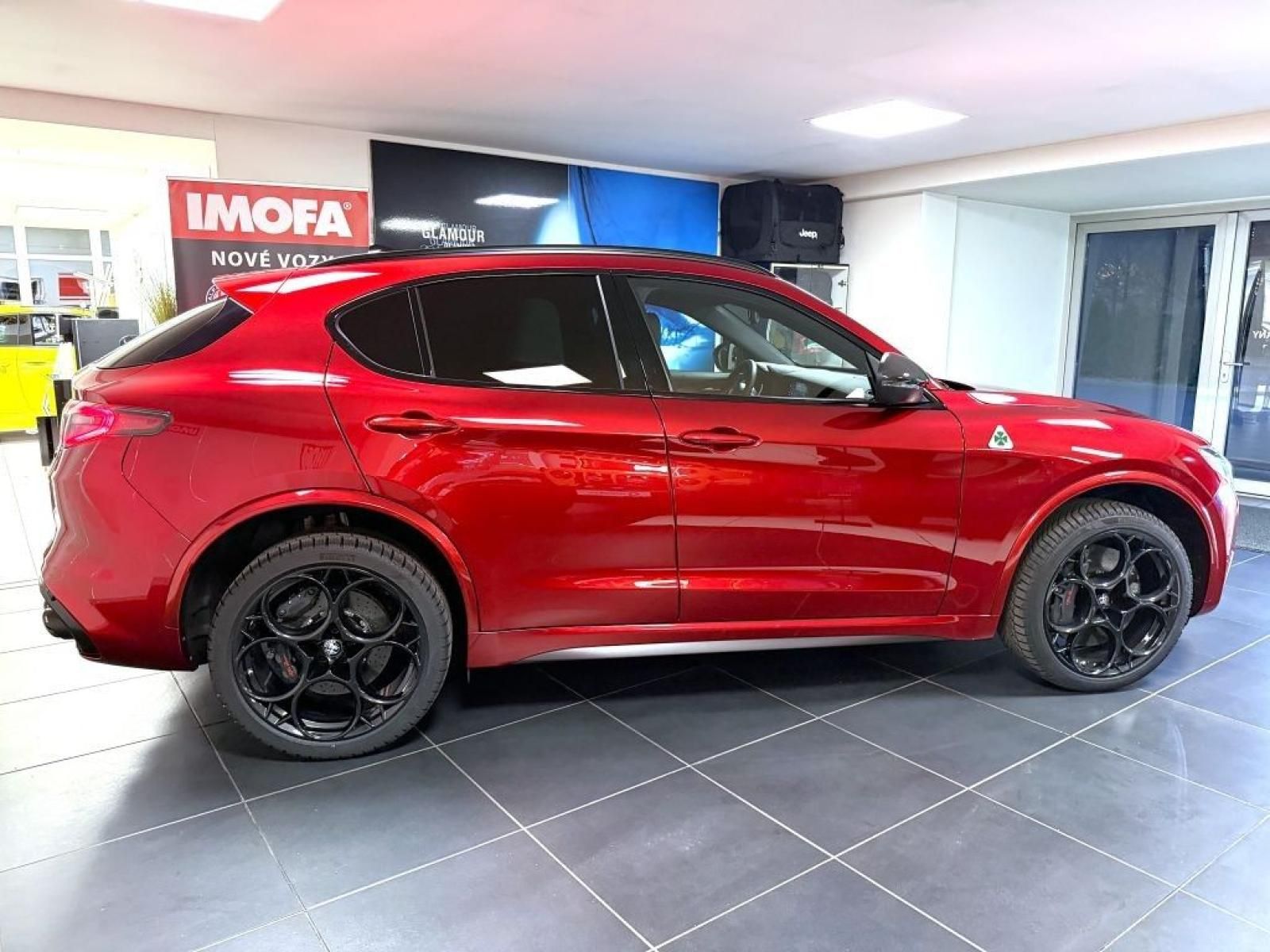 Alfa Romeo Stelvio, 2.9 V6 BiTurbo 520k QV - fotka 4