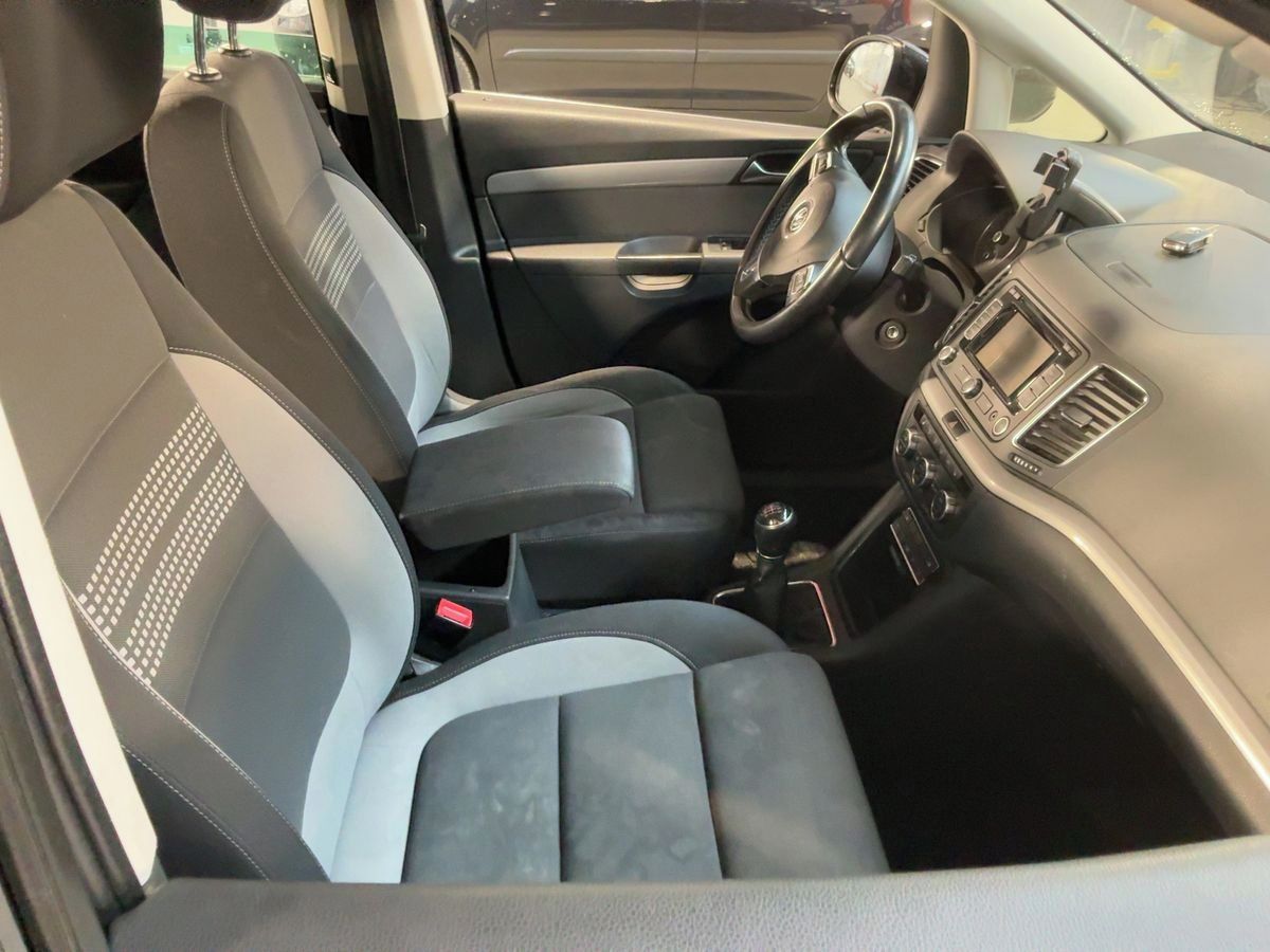 Volkswagen Sharan, 2.0TDI 130KW 7-MÍST r.2014 TOP - fotka 5