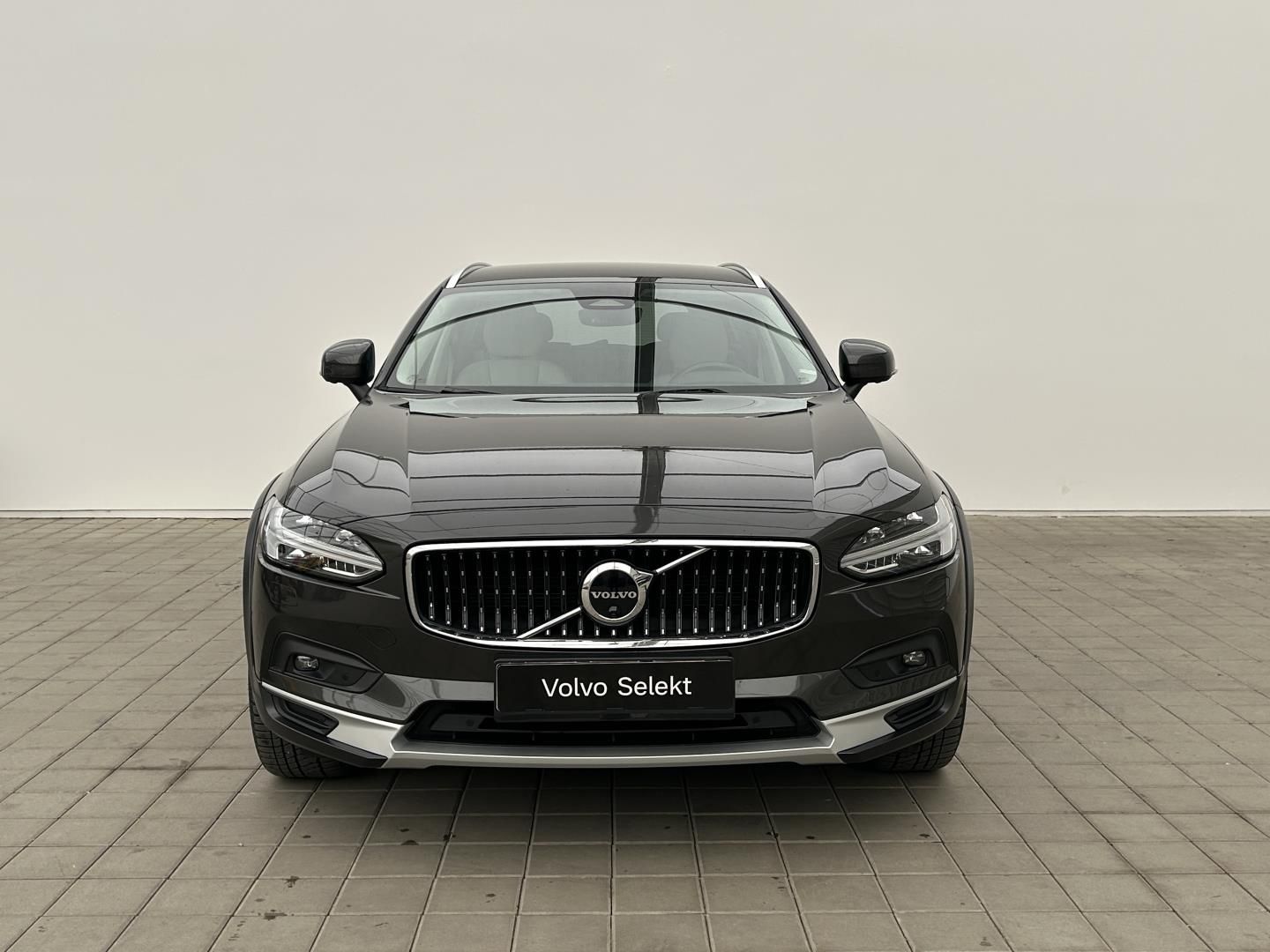 Volvo V90, 2.0B5 173kW 4x4  Cross Country - fotka 2