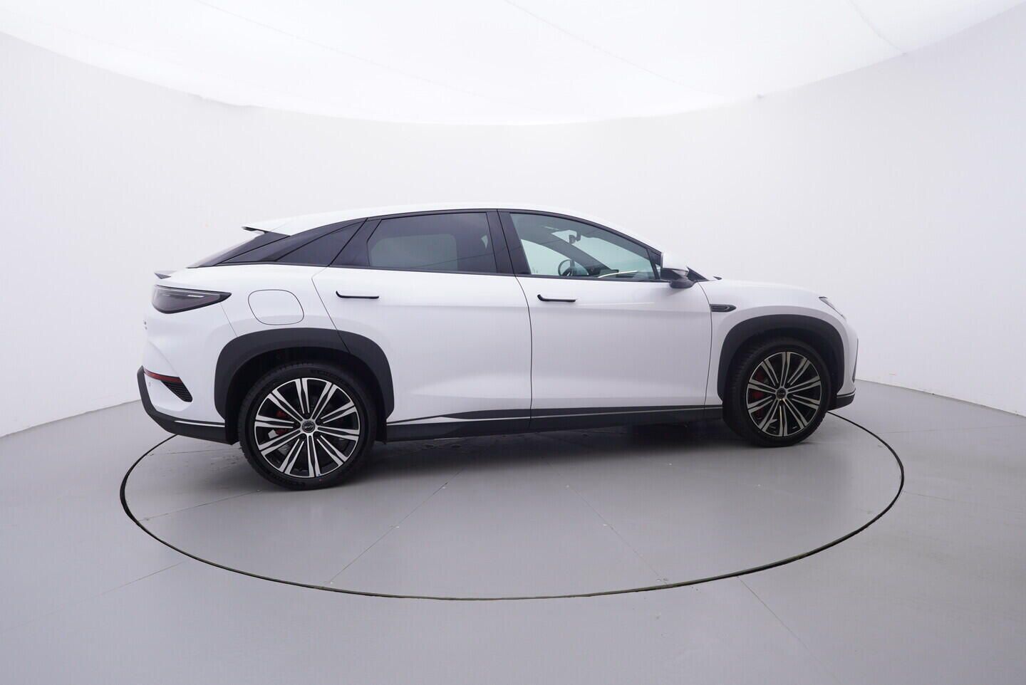 BYD Sealion 7, Excellence AWD 91,3 kWh 390 kW - fotka 6