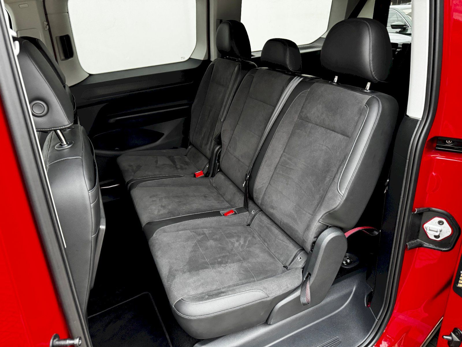 Volkswagen Caddy, 2.0 TDI 90kW Maxi Style DSG - fotka 6