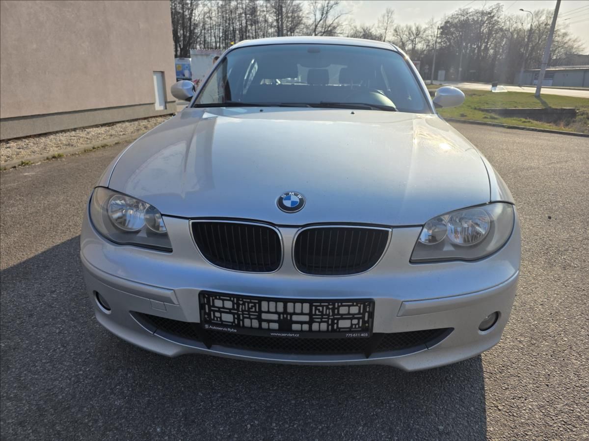 BMW Řada 1, 2,0 118D 89KW KLIMA EL. OKNA - fotka 2