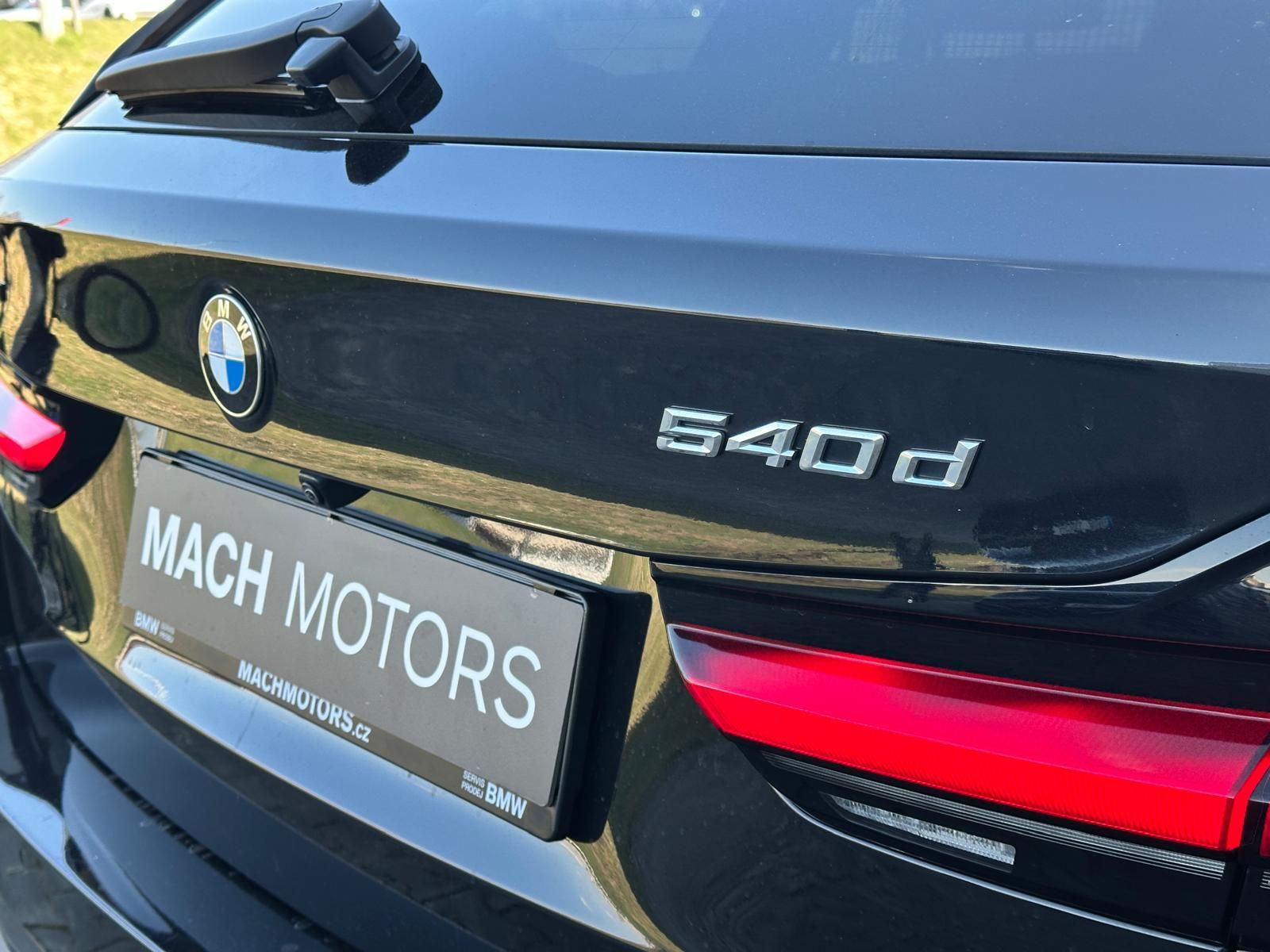 BMW Řada 5, 540D xDrive M-Sport, SoftClose - fotka 5