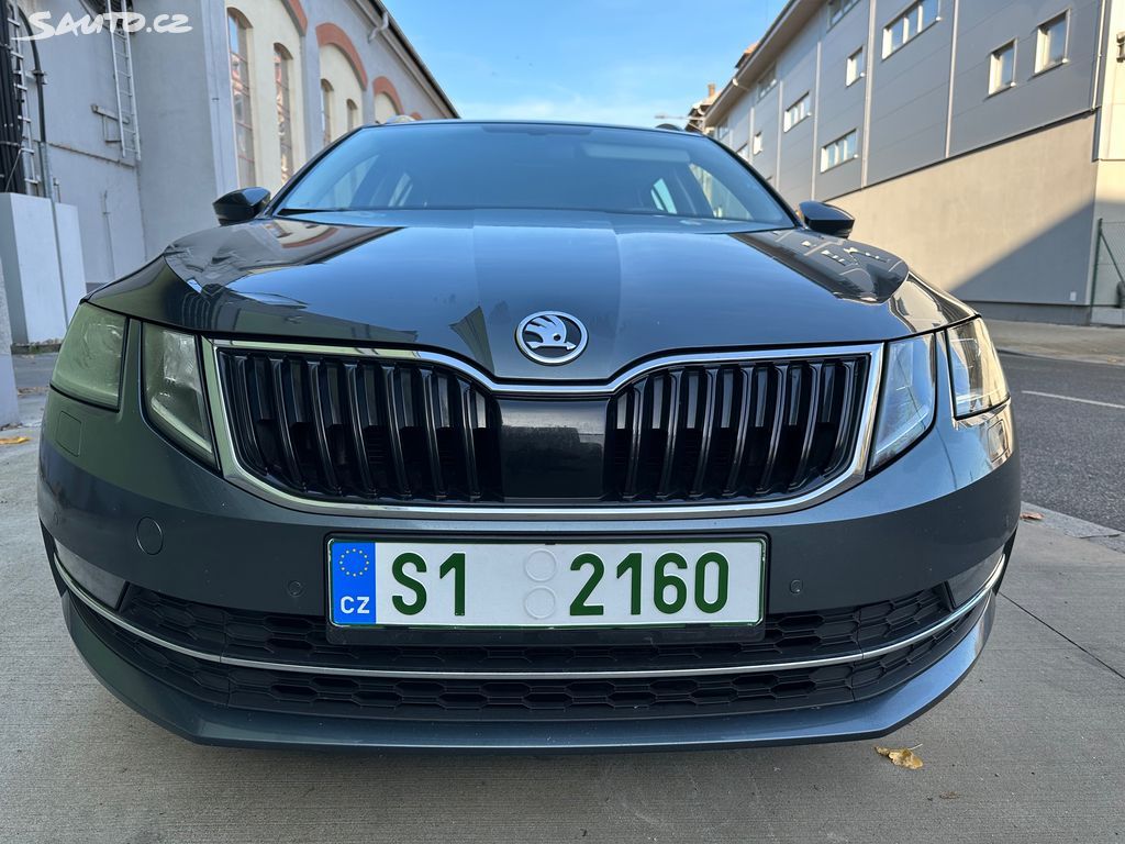 Škoda Octavia, Combi 2,0 TDI Style/ odp.dph - fotka 2