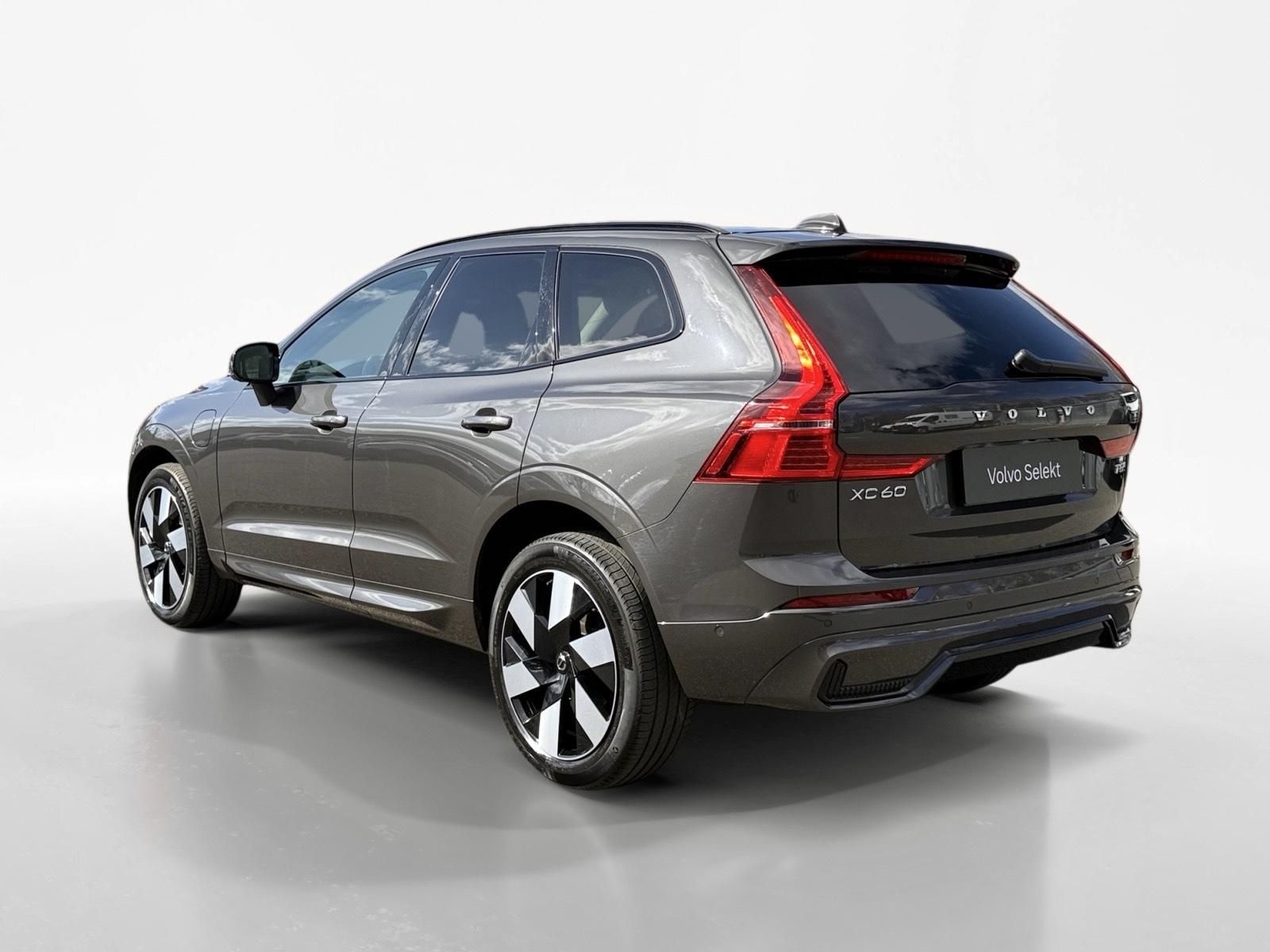 Volvo XC60, T8 AWD RECH.*ULTRA DARK + kola - fotka 5
