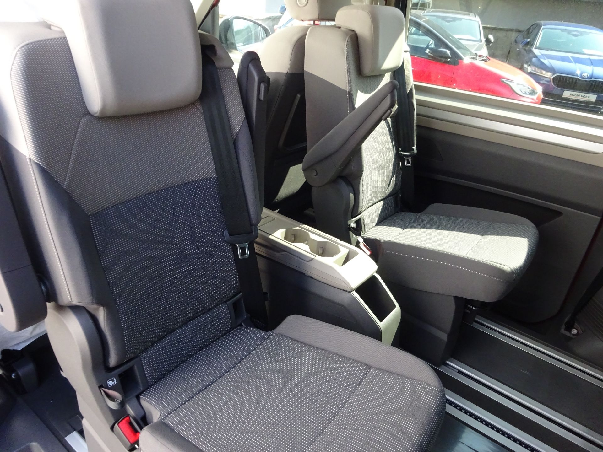 Volkswagen Multivan, Multivan Life 2,0 TDI - fotka 6