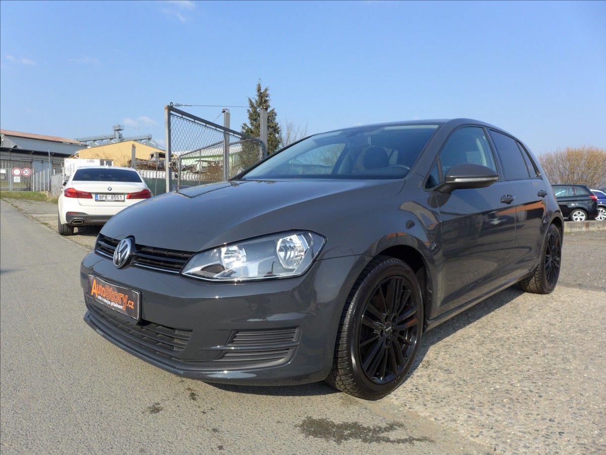 Volkswagen Golf, 1,2 TSI  HIGHLINE, 1.MAJITEL - fotka 2