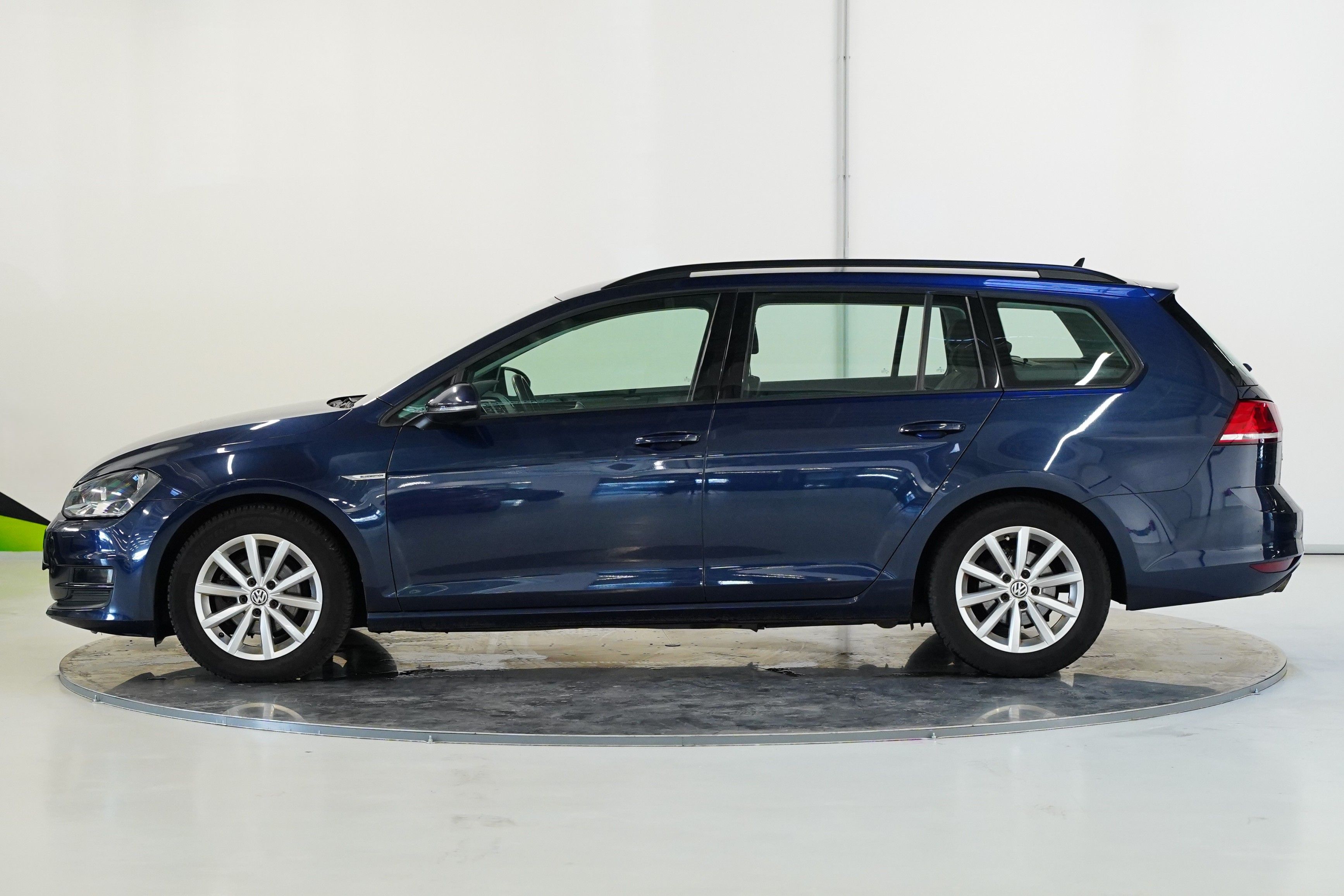 Volkswagen Golf, 1.6 TDI 81 kW Trendline - fotka 3